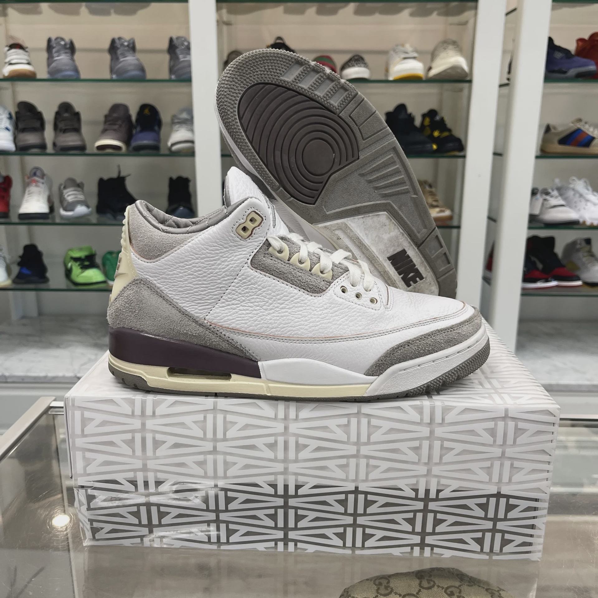 Air Jordan 3 Retro SP A Ma Maniére (Women's) • Pre-Owned [6278] - photo 1