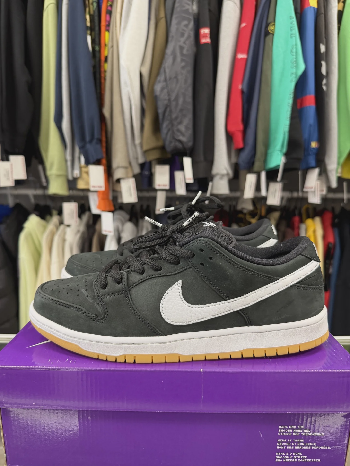 Nike SB Dunk Low Pro Black Gum • Pre-Owned [7687] - photo 6