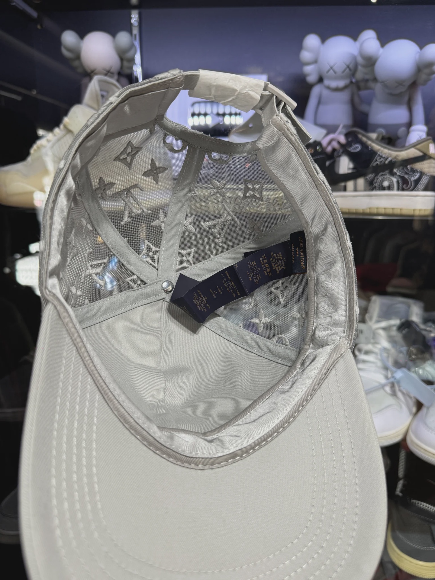 Louis Vuitton lovers Hat • Pre-Owned [5270] - photo 4