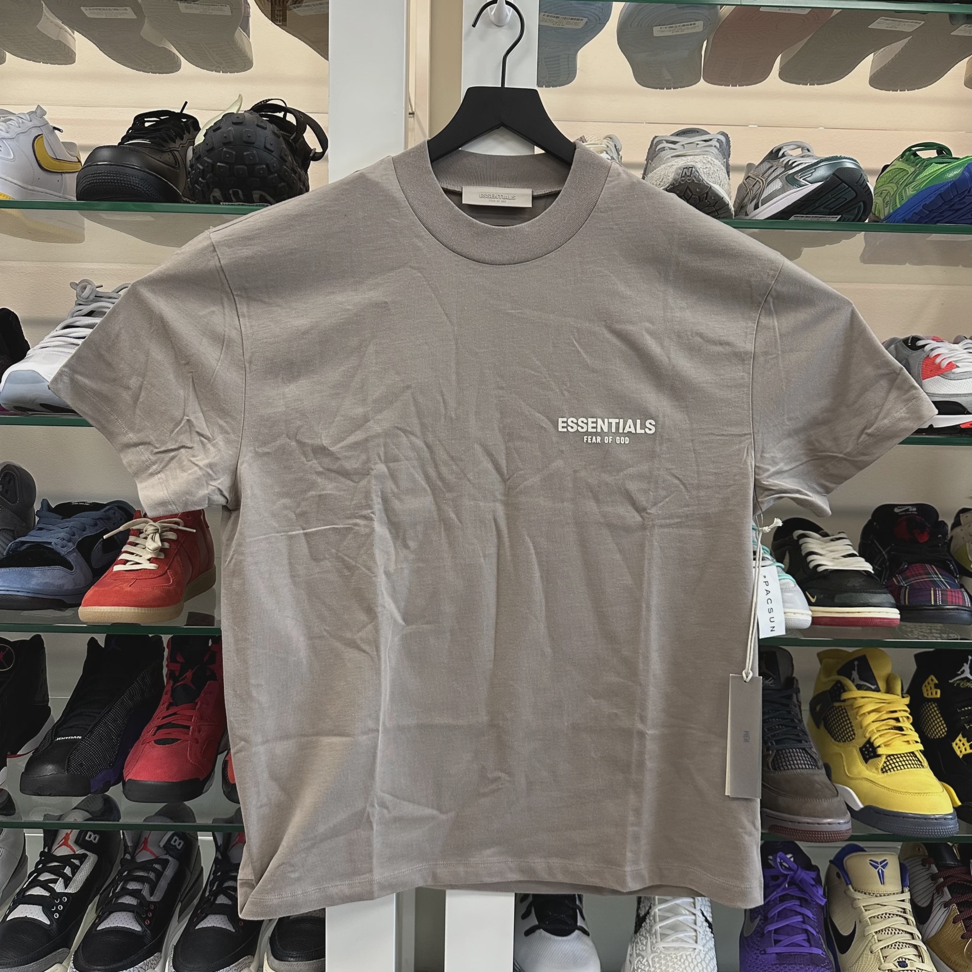 Essentials tee • Brand New [1679]