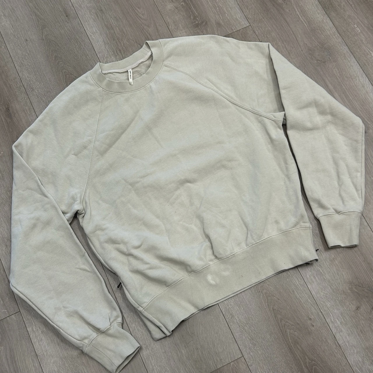 Fear of God Essentials Relaxed Crewneck Sweatshirt • Pre-Owned [4935] 2