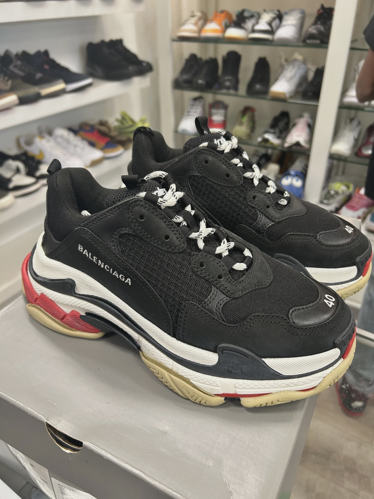Balenciaga Triple S sneakers in the Black Red • Pre-Owned [1716] 5