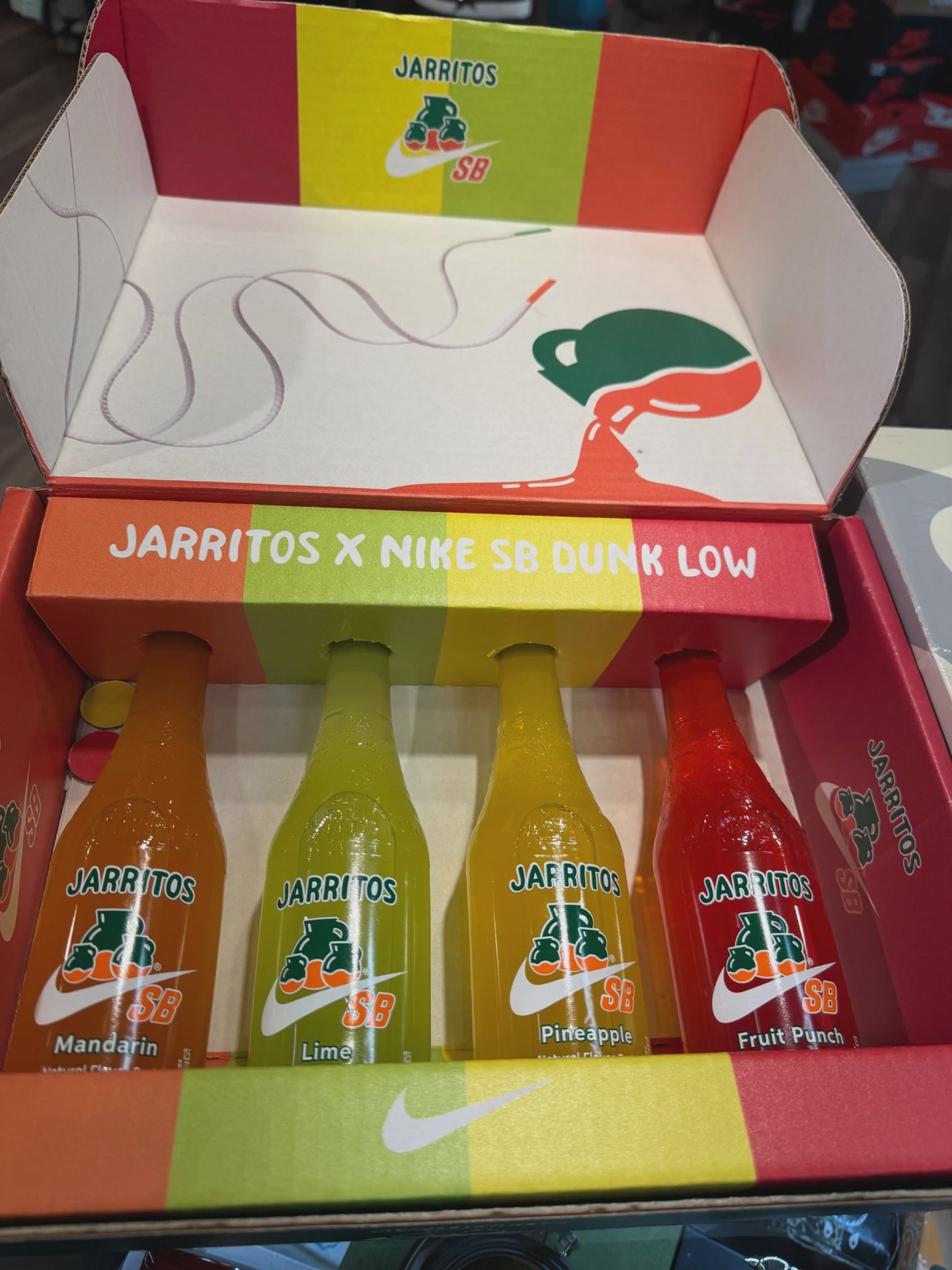 Nike SB Dunk Low Jarritos (With Drinks)  • Pre-Owned [7751] - photo 5