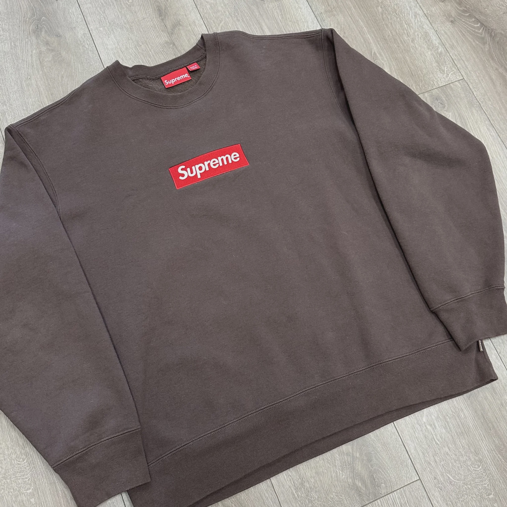 Supreme Box Logo Crewneck (FW22) Brown • Pre-Owned [6149] - photo 2