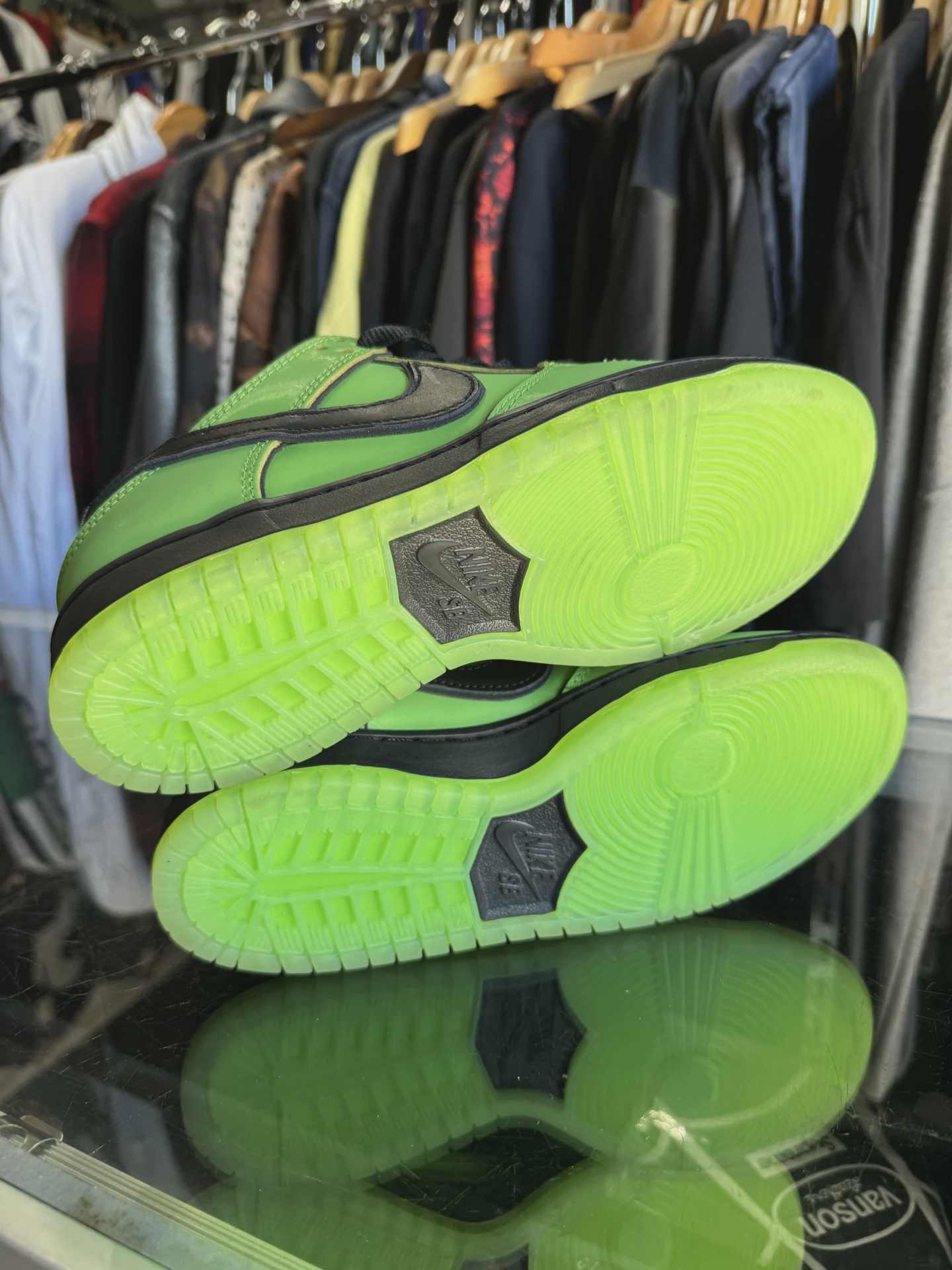Nike SB Dunk Low The Powerpuff Girls Buttercup • Pre-Owned [4731] - photo 3