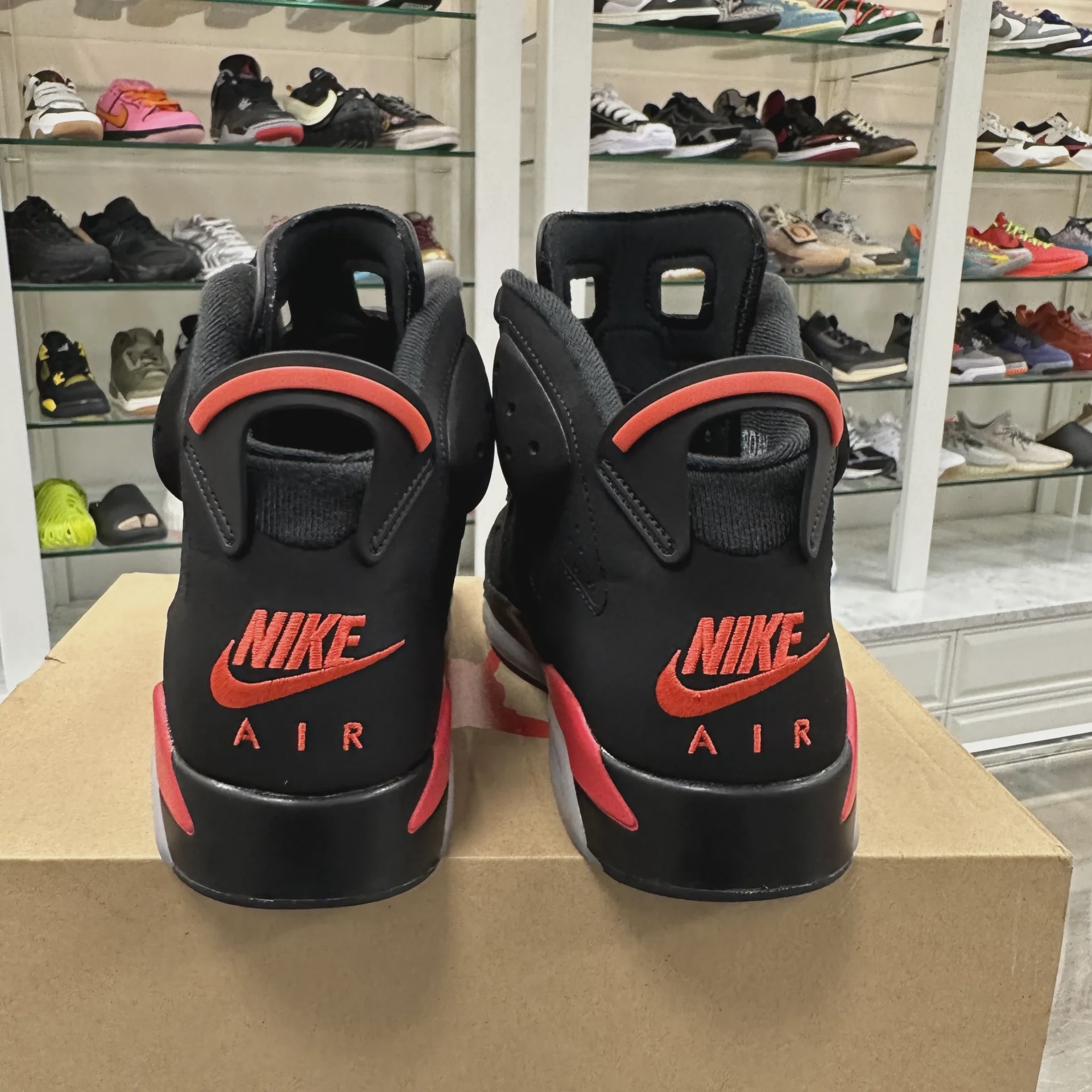 Air Jordan 6 Retro Infrared Salesman • Pre-Owned [8842] - photo 5
