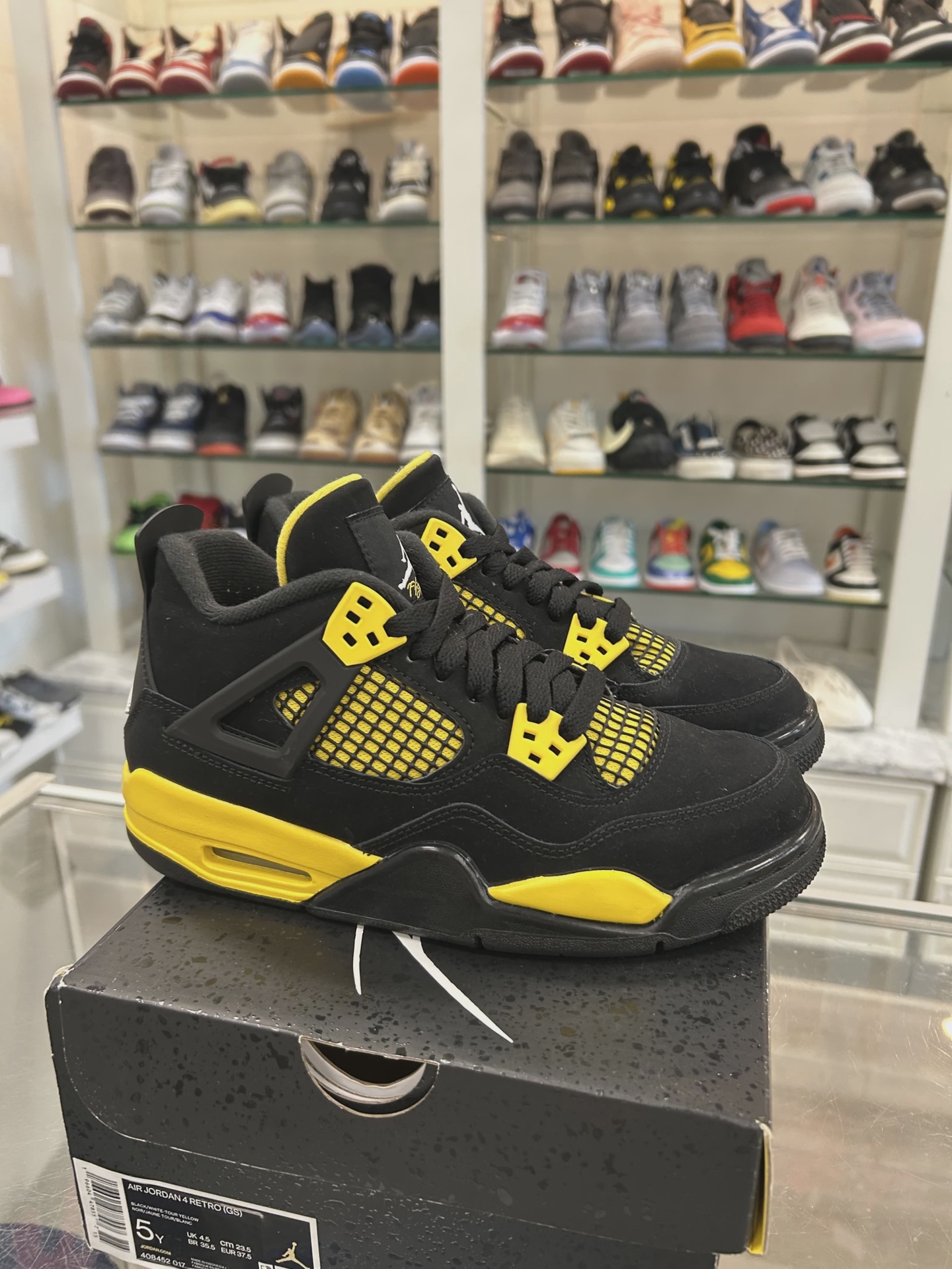 Air Jordan 4 Retro Thunder (2023) (Grade School) • Pre-Owned [4425] 5