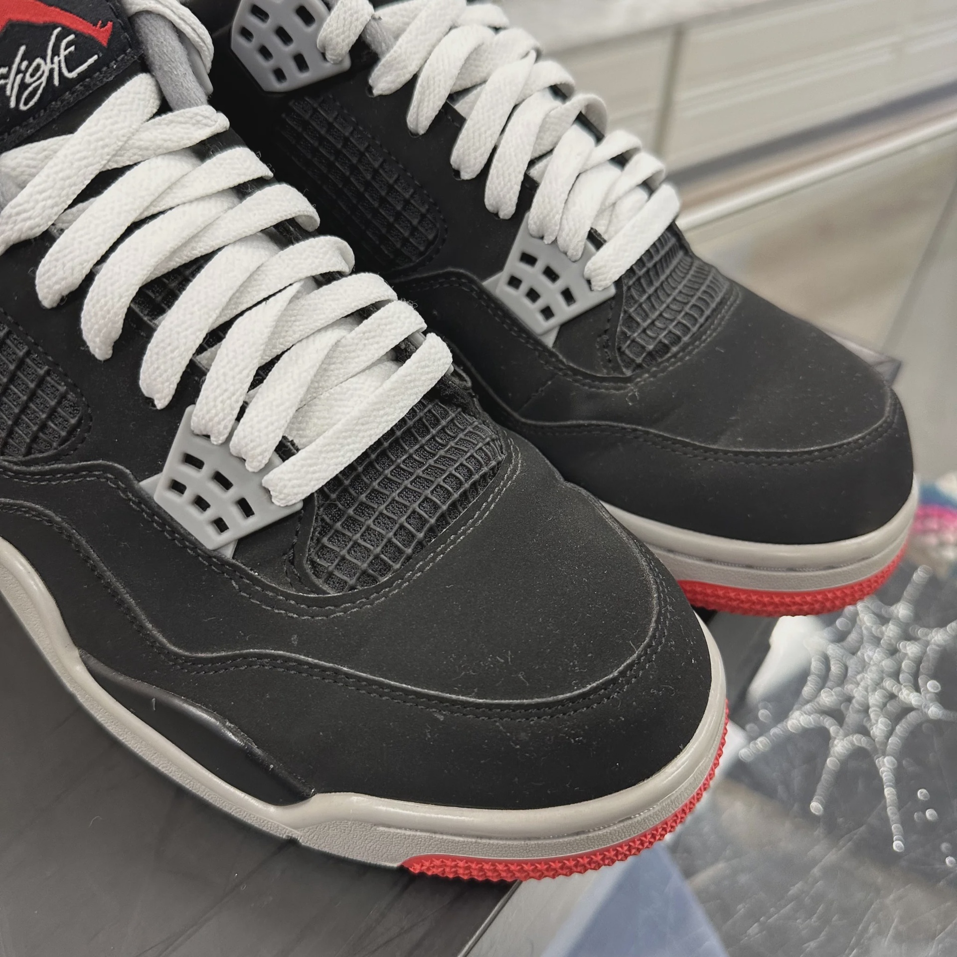 Air Jordan 4 Retro Black Red (2019) • Pre-Owned [1913] - photo 6