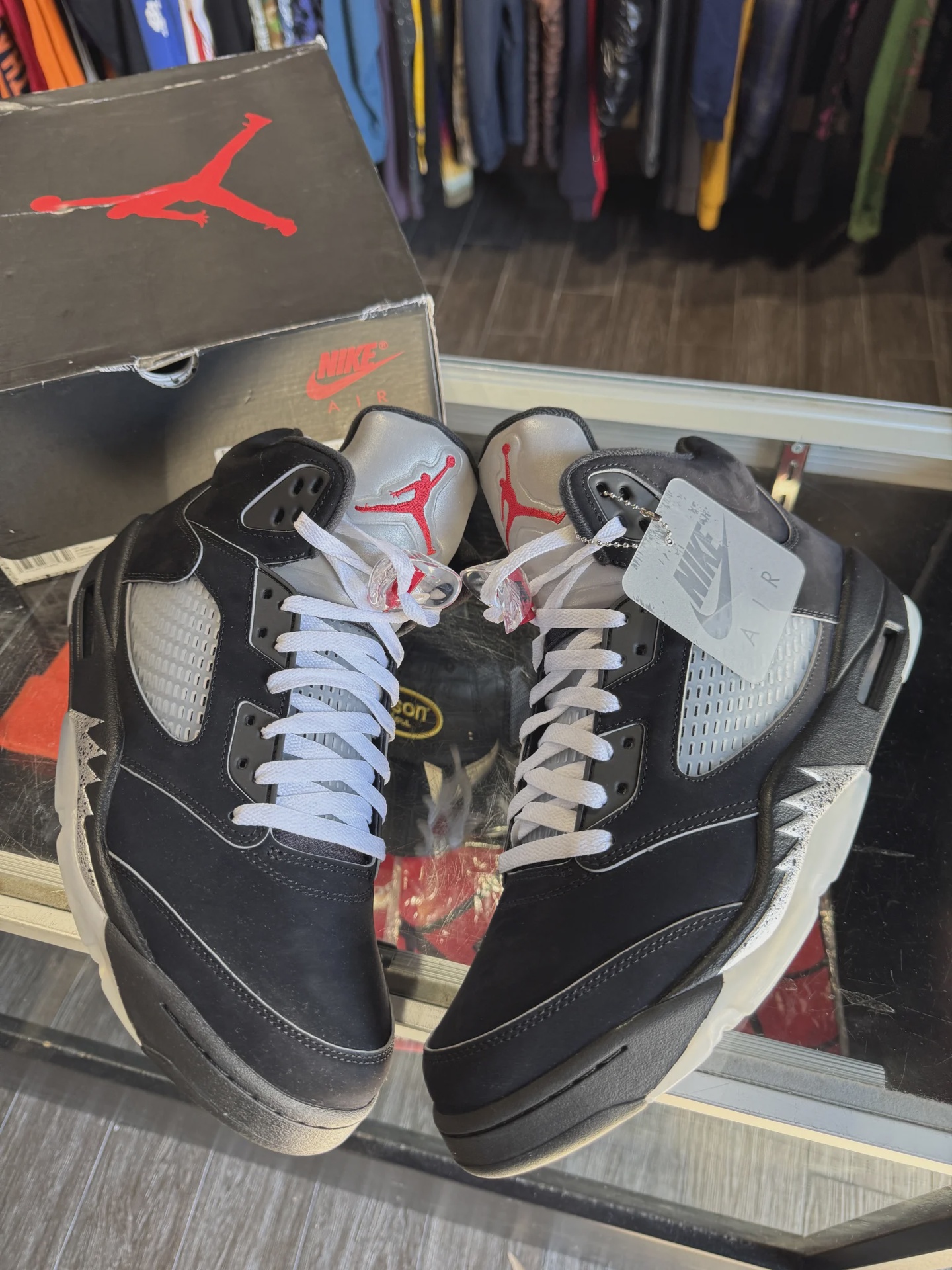Air Jordan 5 Retro Original Black Metallic Reimagined • Pre-Owned [5761] - photo 2