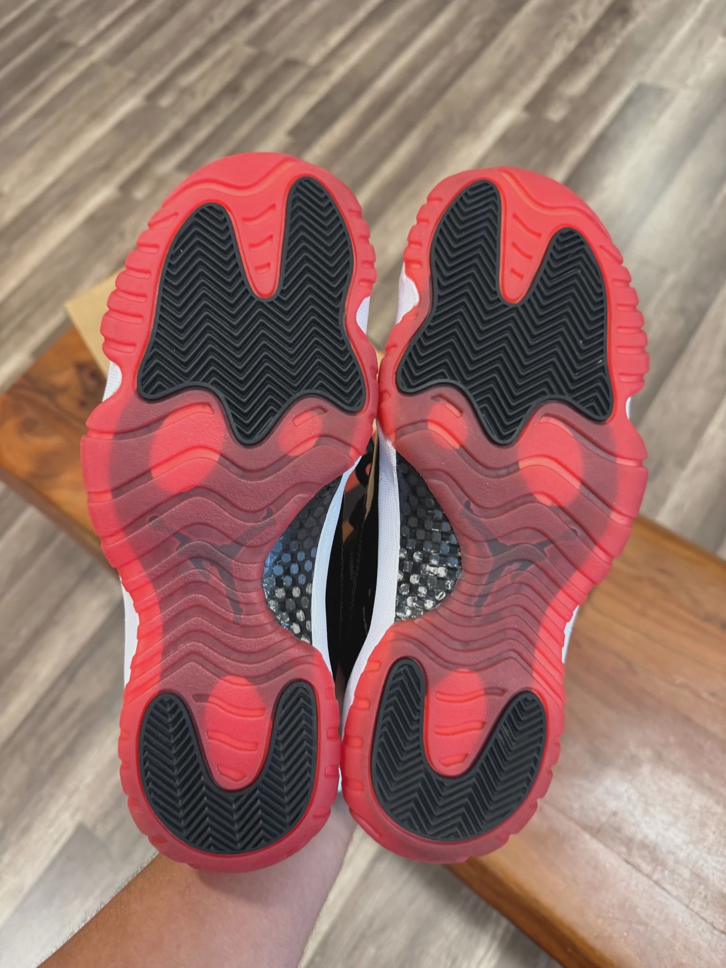 Air Jordan 11 Retro Low Black Red (2025) • Pre-Owned [0118] - photo 4