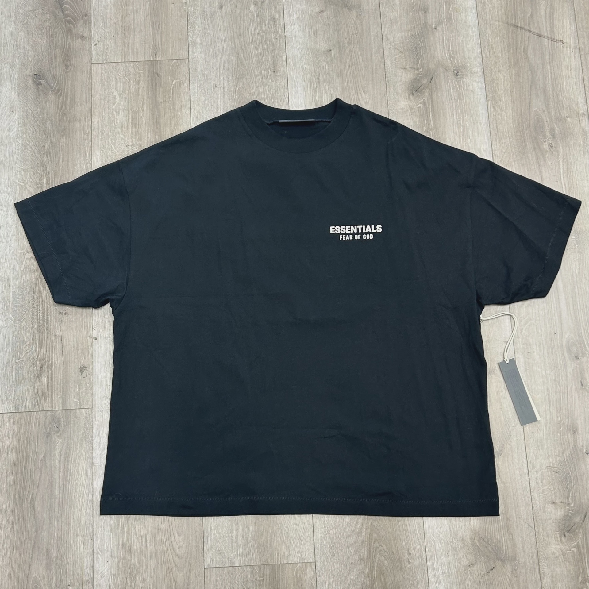 Essentials tee black • Brand New [8443]