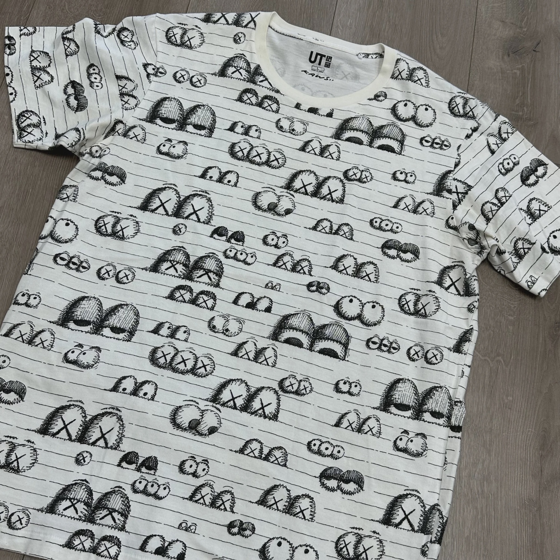 Kaws Sesame Street Tee • Pre-Owned [2170] 4