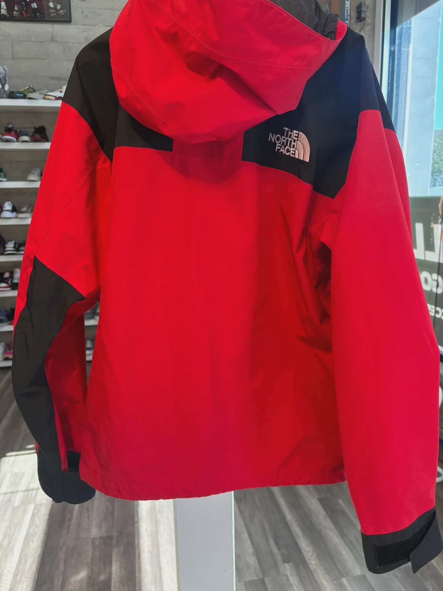 The North Face Red Jacket 85-25 • Pre-Owned [7256] - photo 2