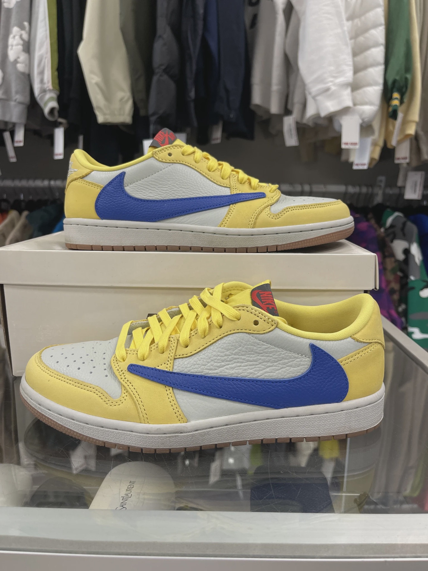 Air Jordan 1 Retro Low Original SP Travis Scott Canary (Women's) • Pre-Owned [7905] 2