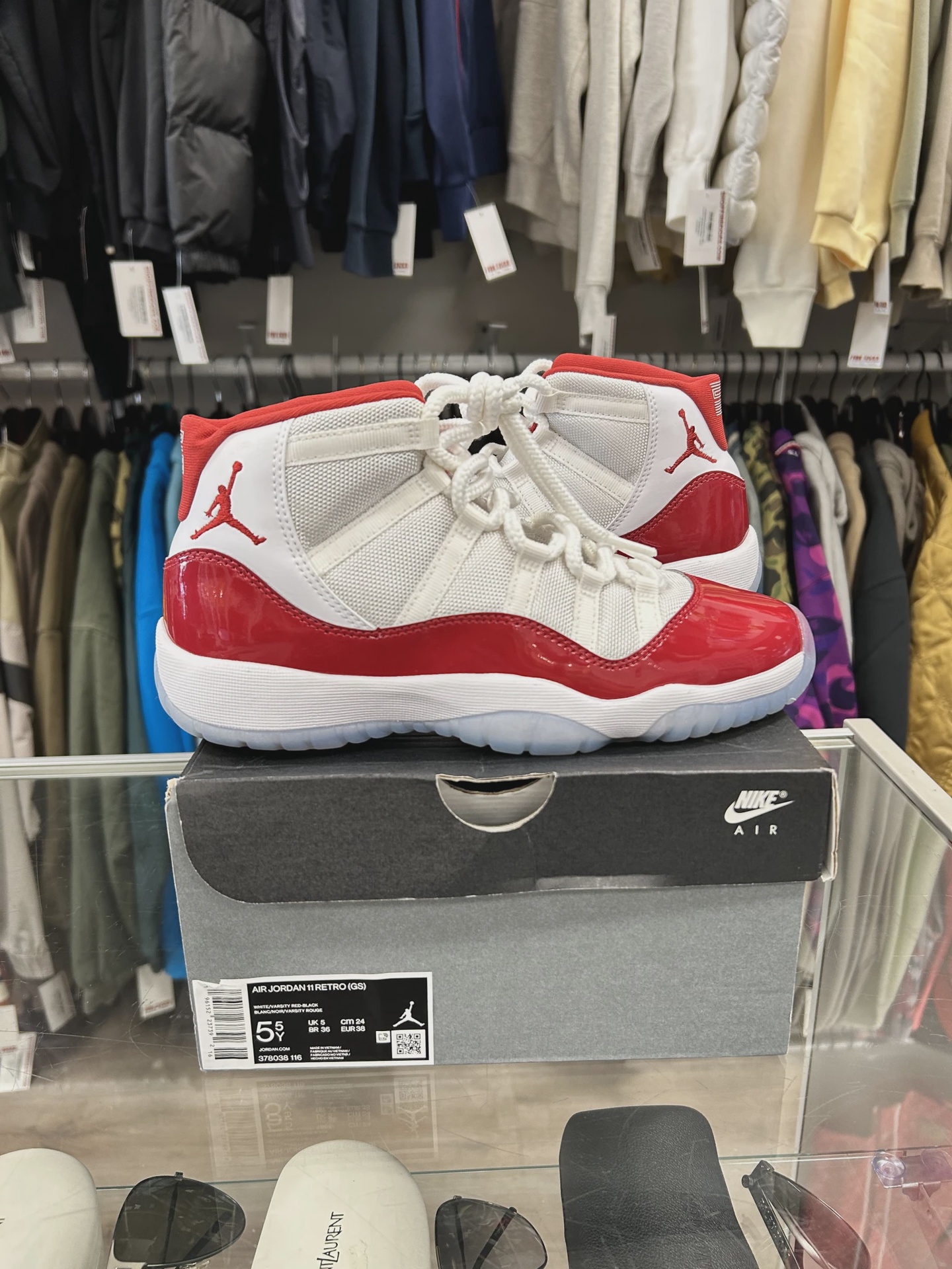 Air Jordan 11 Retro Cherry (2022) (Grade School) • Pre-Owned [8995]