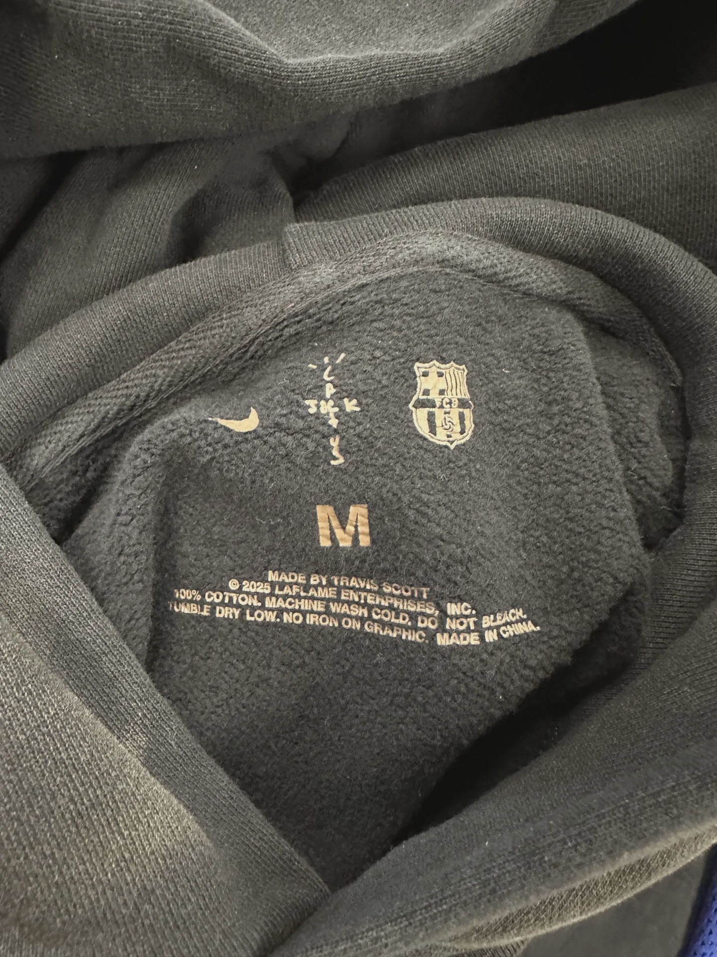Travis Scott x Nike x FC Barcelona Spray Logo Hoodie Black • Pre-Owned [5831] - photo 3