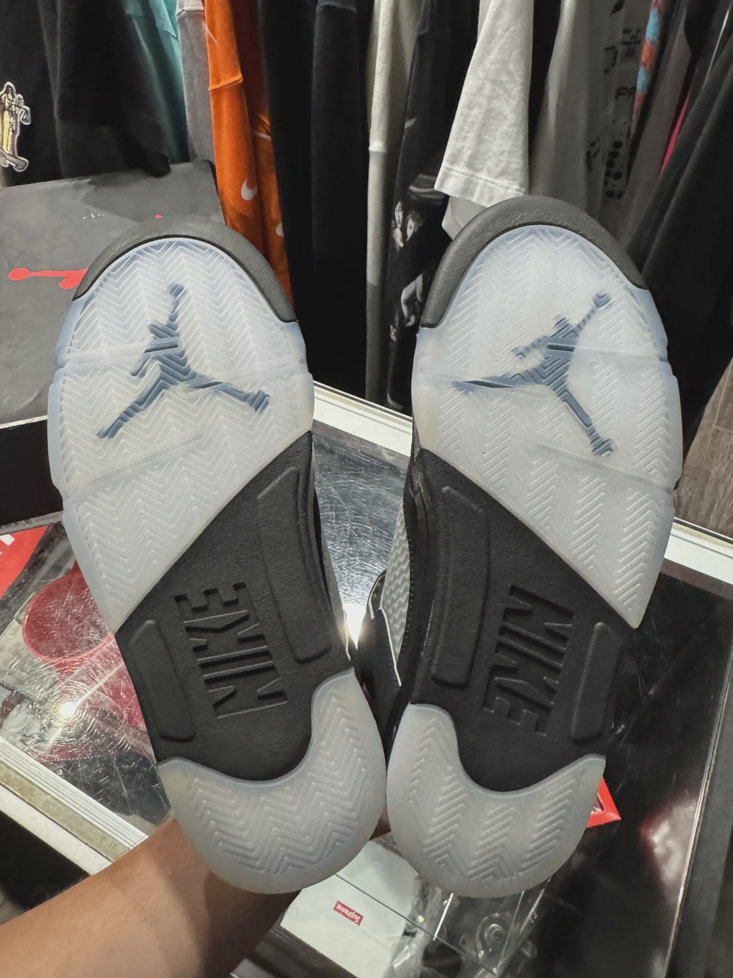 Air Jordan 5 Retro Original Black Metallic Reimagined • Pre-Owned [9926] - photo 3