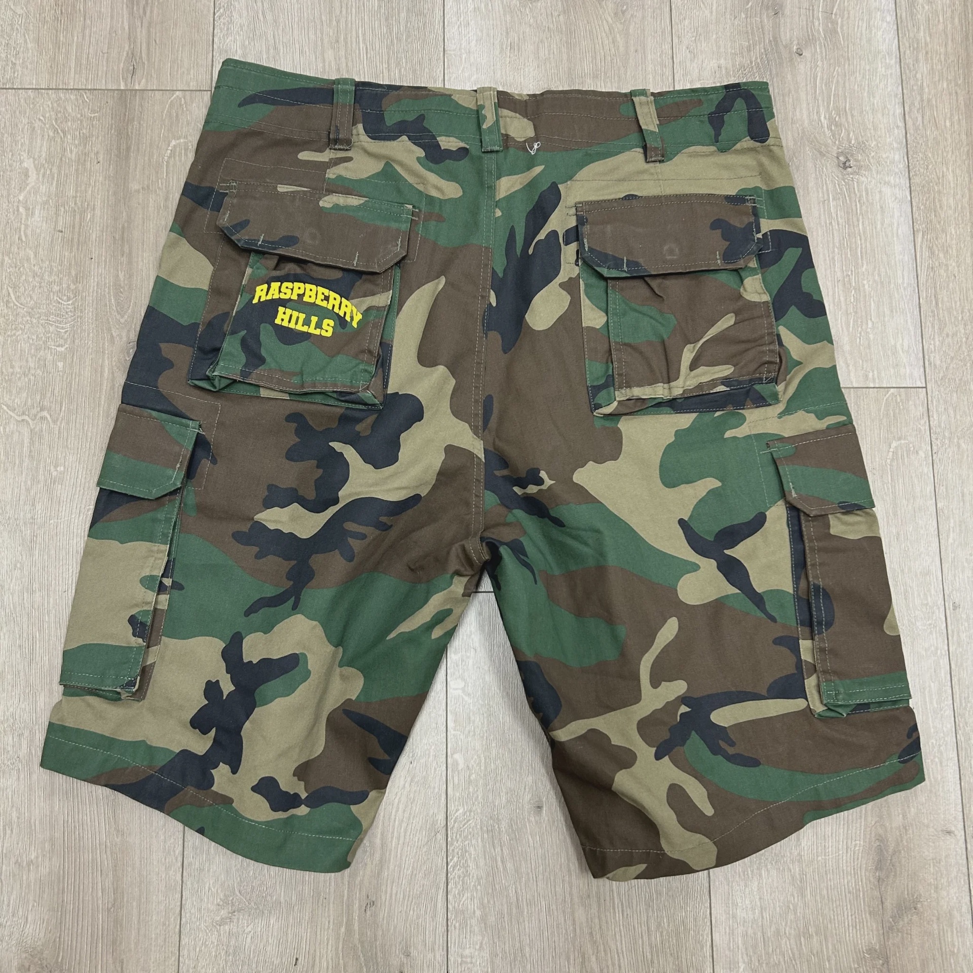 GV Gallery camo-print cargo shorts • Pre-Owned [8571] - photo 3