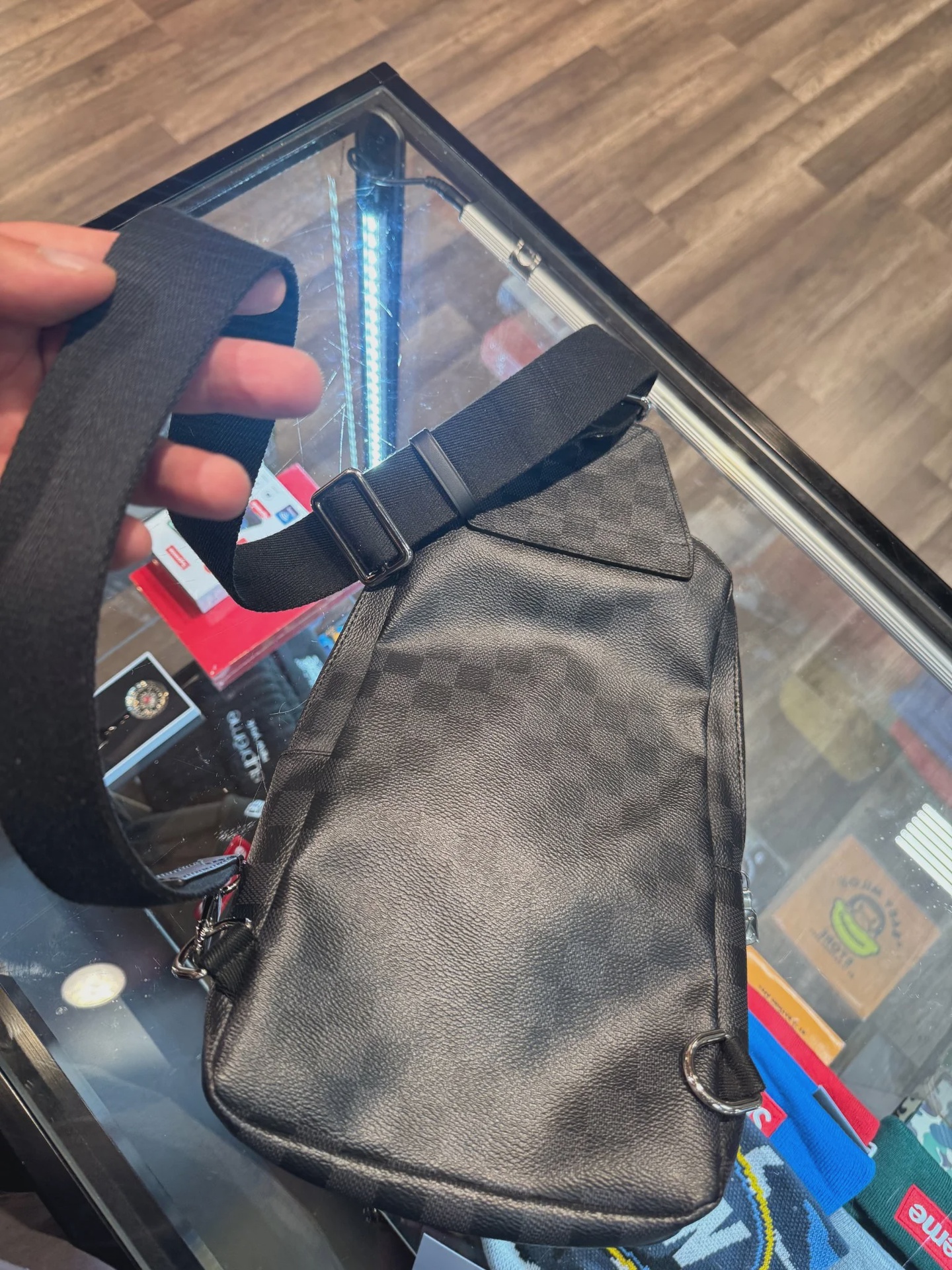 Louis Vuitton Damier Graphite Sling Bag • Pre-Owned [2689] - photo 3