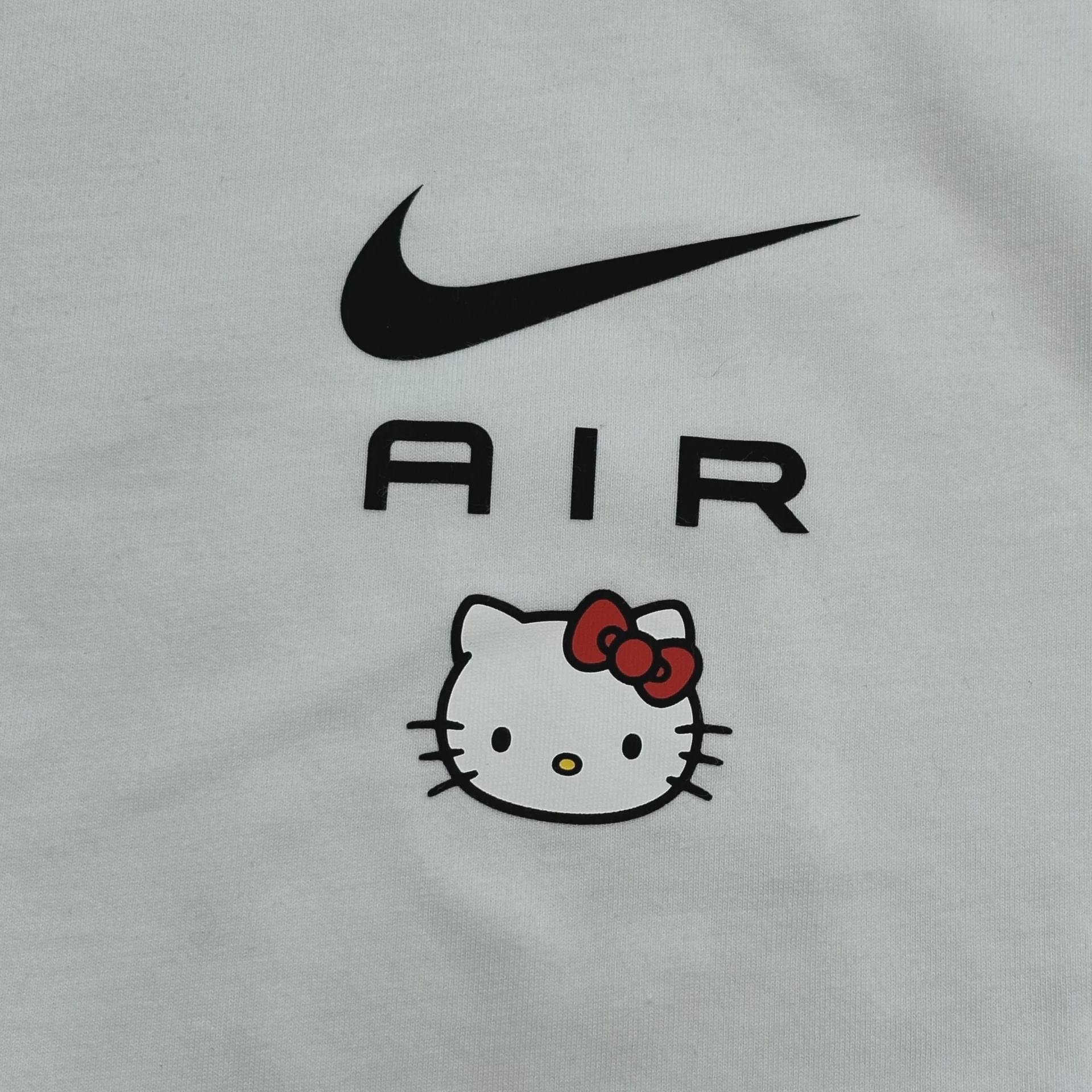 Hello Kitty x Nike Tee White • Pre-Owned [2423] 5