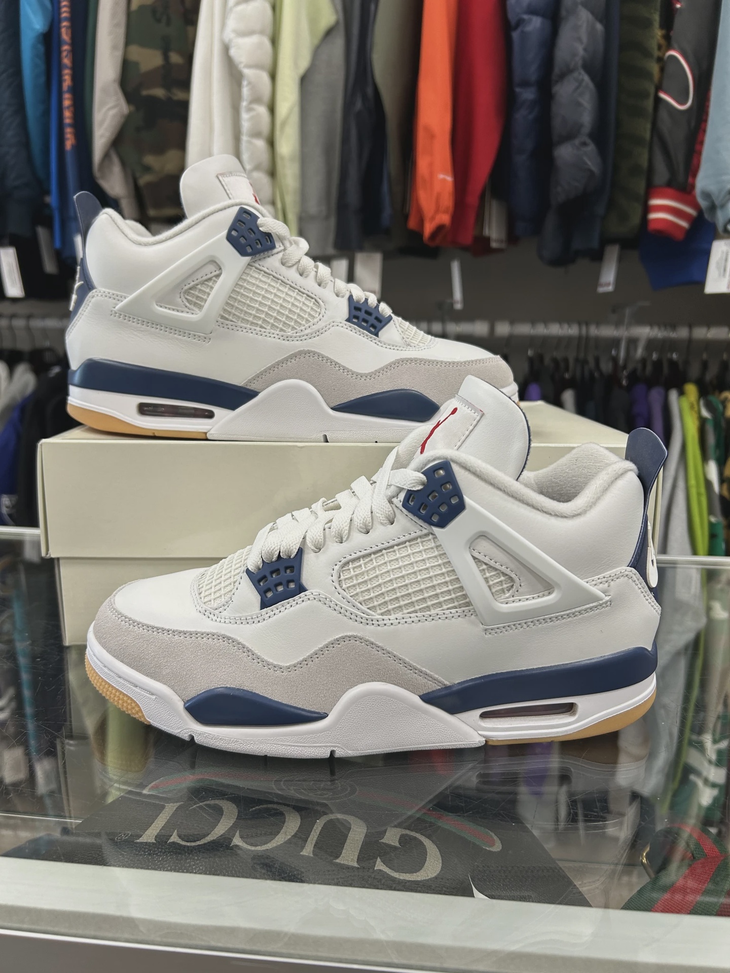 Air Jordan 4 Retro SB Navy • Pre-Owned [2316]