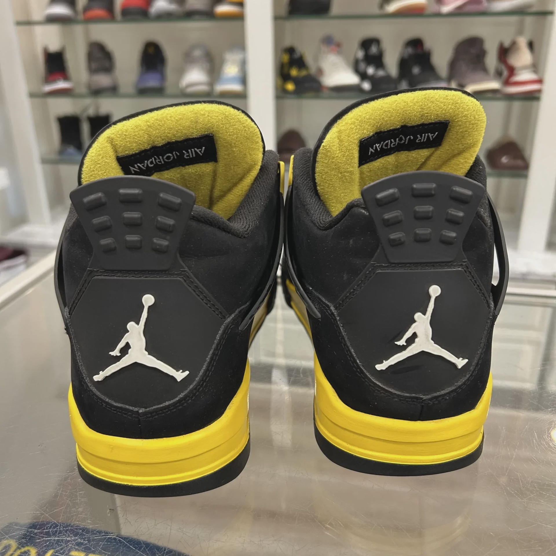 jordan 4 thunder  • Pre-Owned [2375] - photo 4