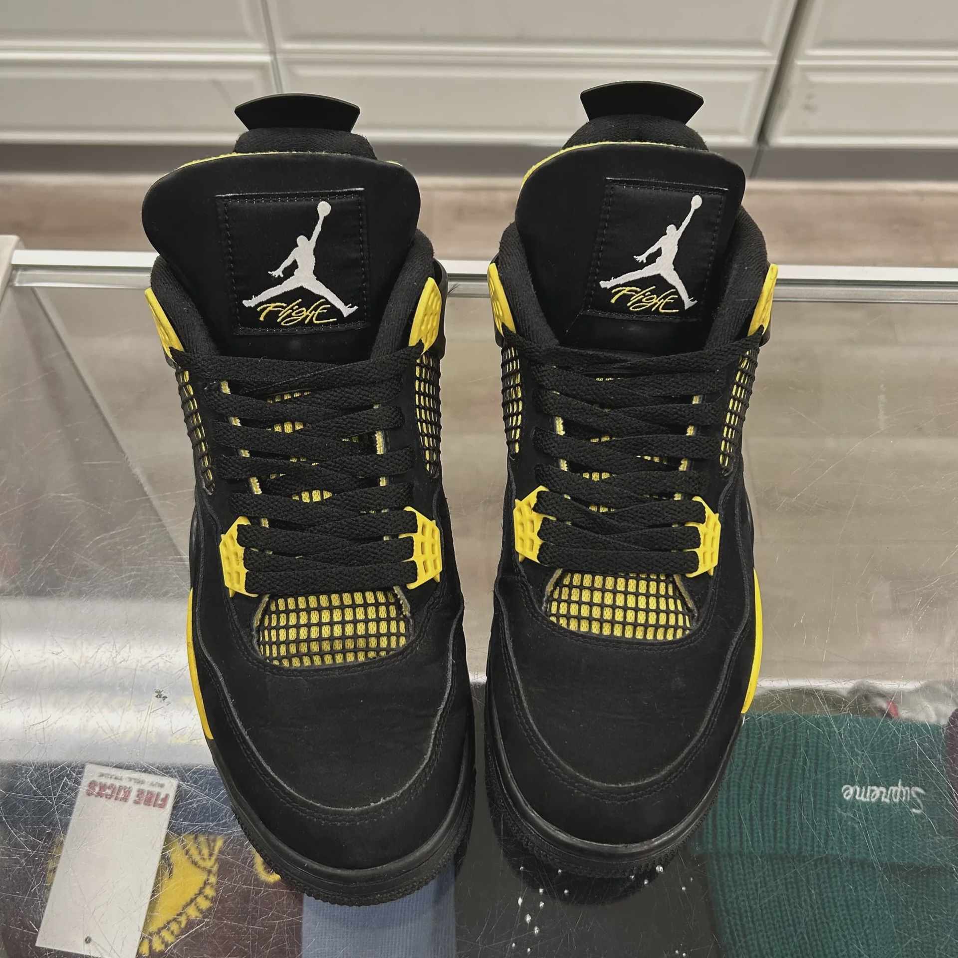 jordan 4 thunder  • Pre-Owned [2375] - photo 3