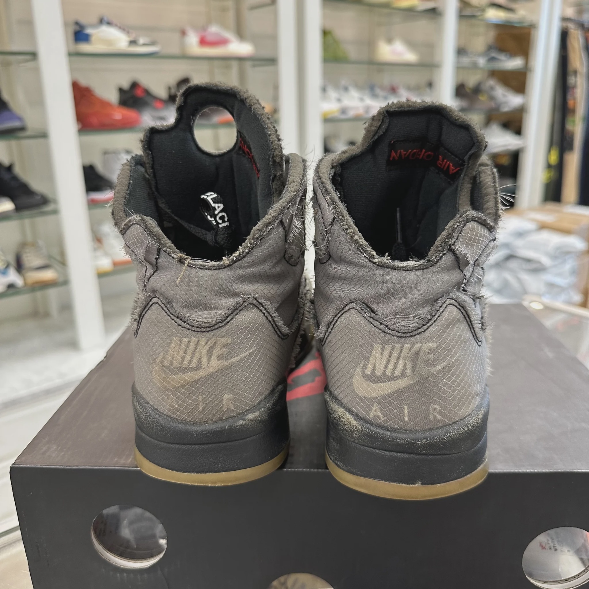 Air Jordan 5 Retro Off-White Muslin • Pre-Owned [8388] - photo 4