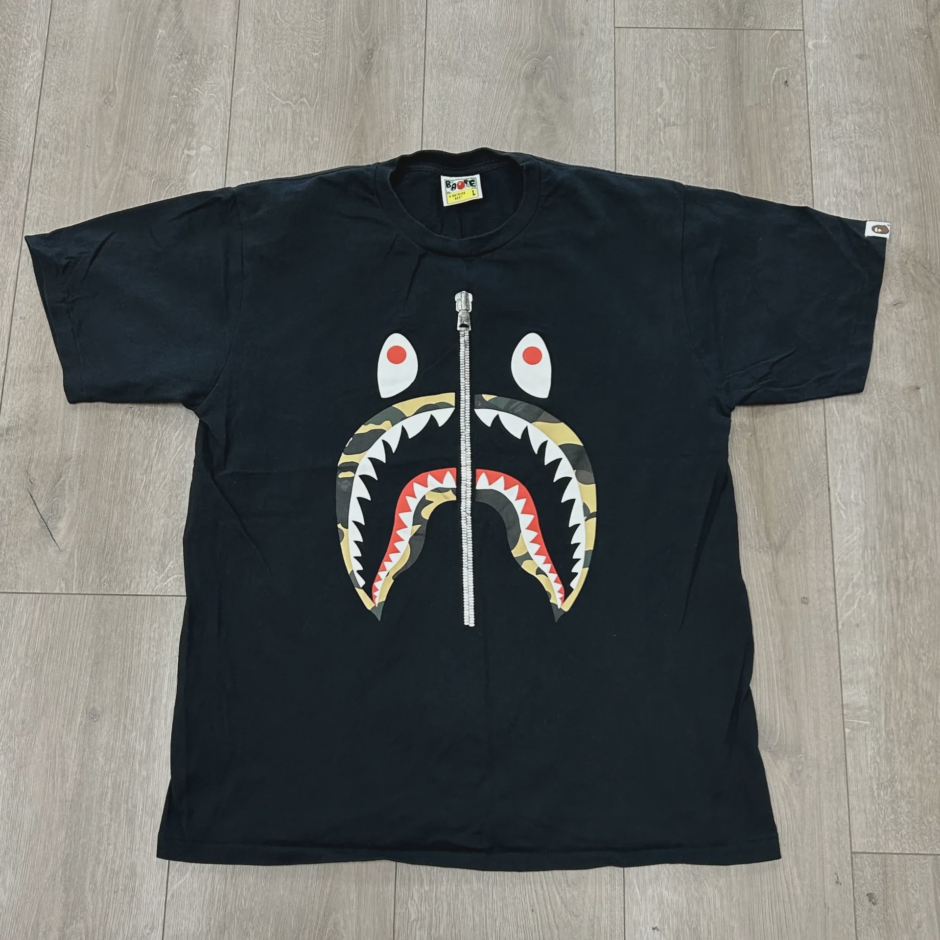 BAPE BAPE 1st Camo Shark Tee 'Black/Yellow' - Size L