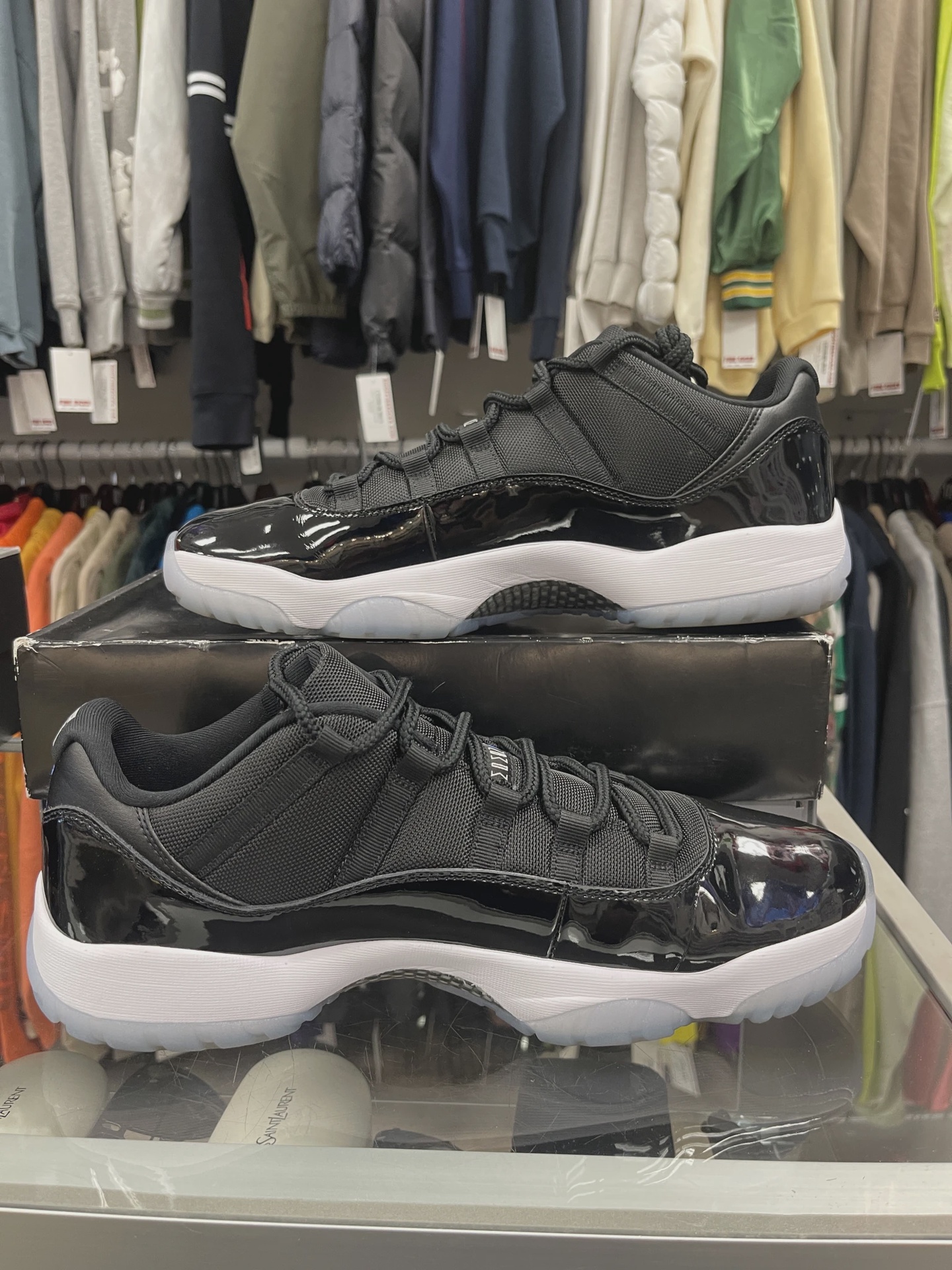 Jordan 11 Retro Low Space Jam • Pre-Owned [2652] 2