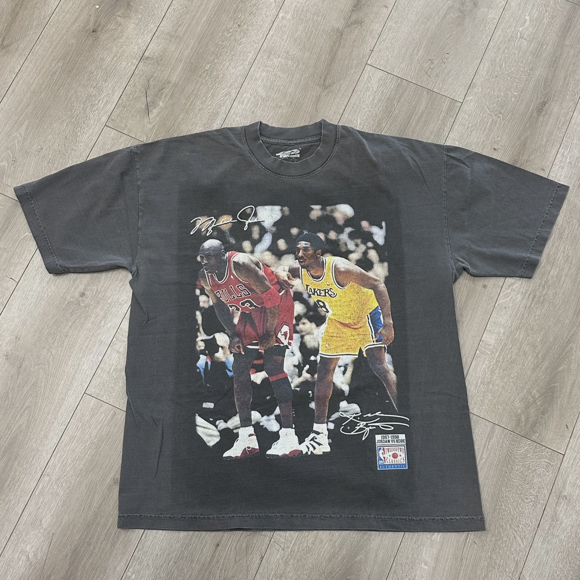 Vintage Michael Jordan and Kobe Bryant Vintage Tee - Size XL