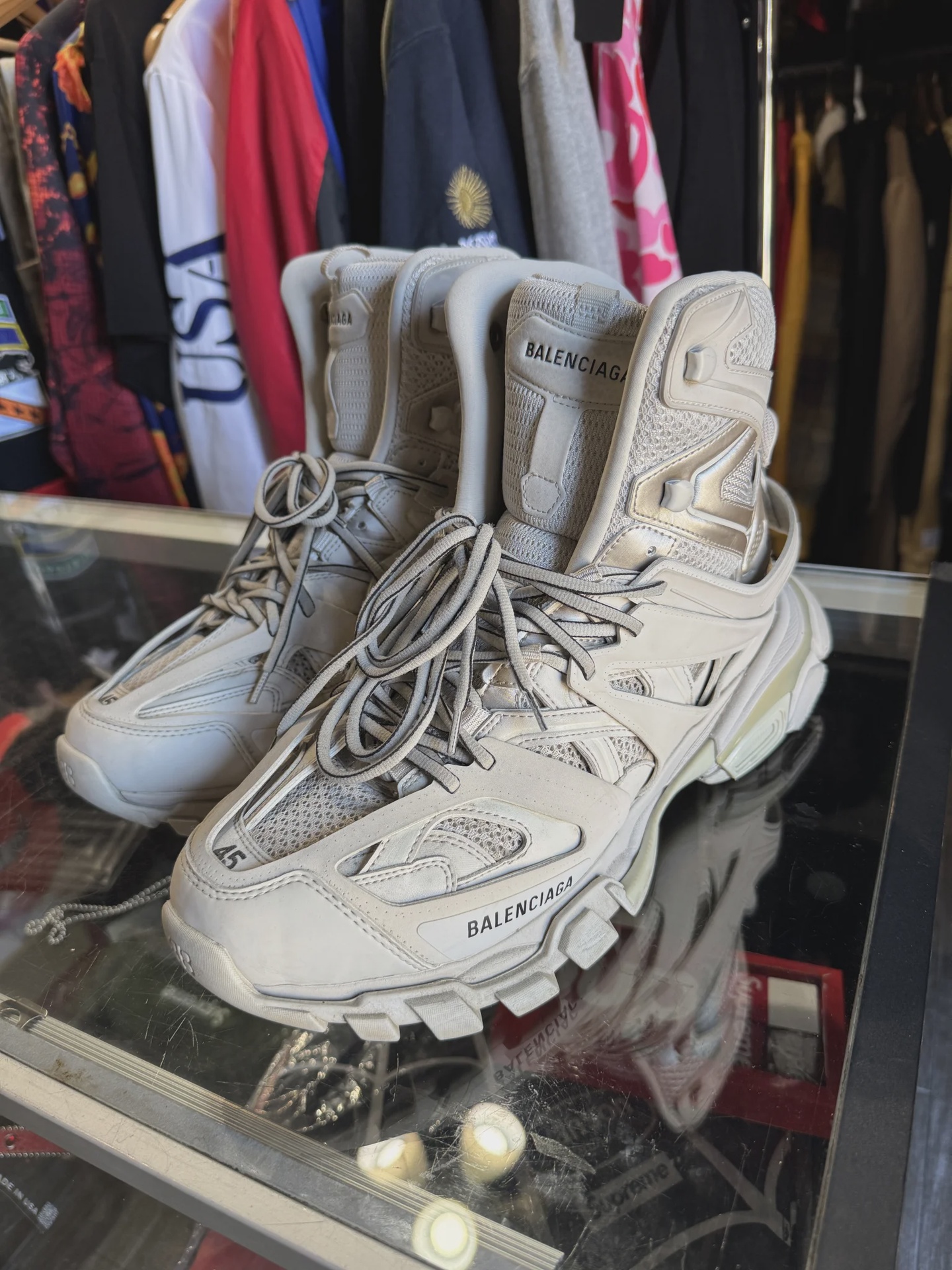 Balenciaga Tracks High • Pre-Owned [5396] - photo 2