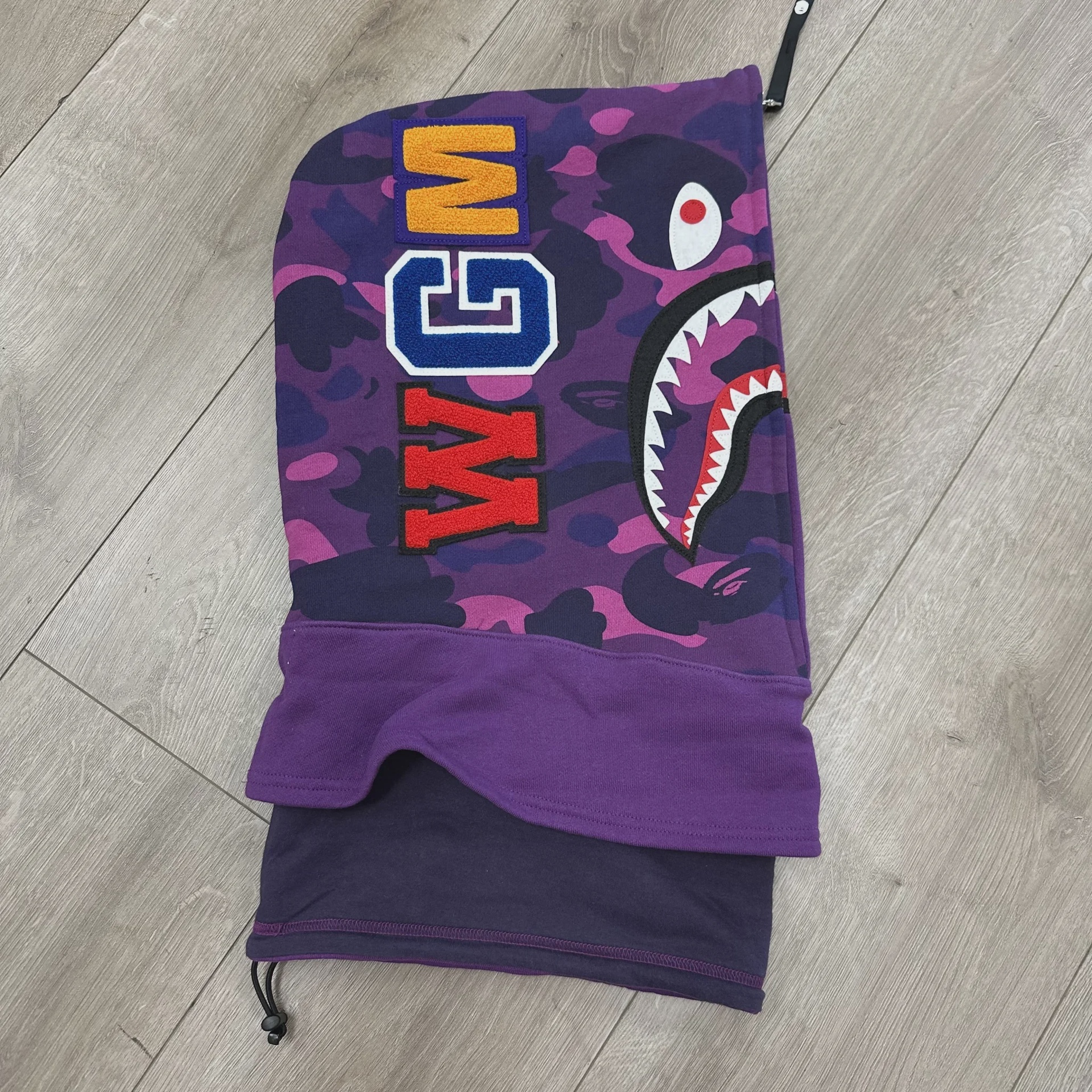 A Bathing Ape A Bathing Ape Color Camo Shark Mask Neck Warmer - Size One Size