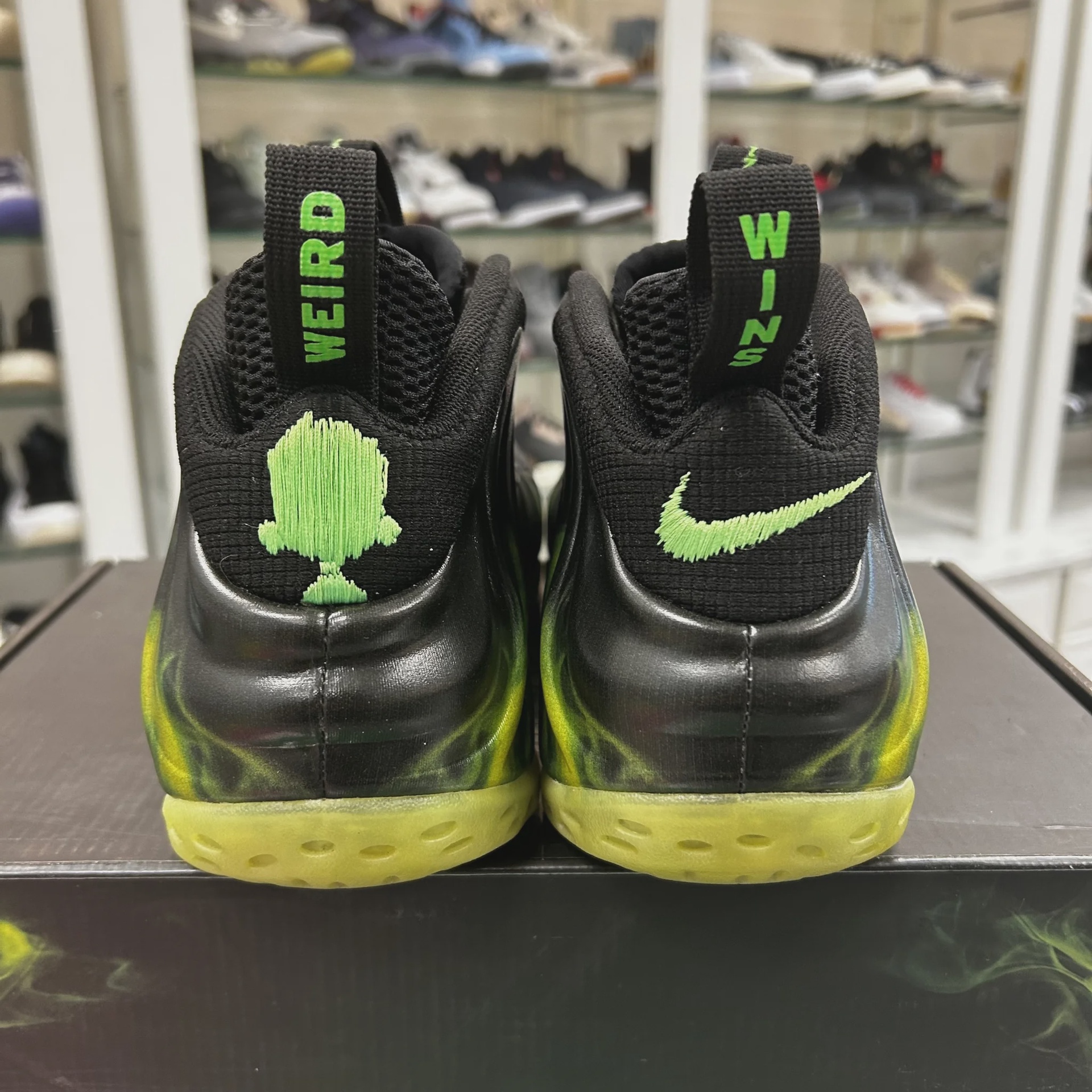 Nike Air Foamposite One ParaNorman • Pre-Owned [3564] - photo 8