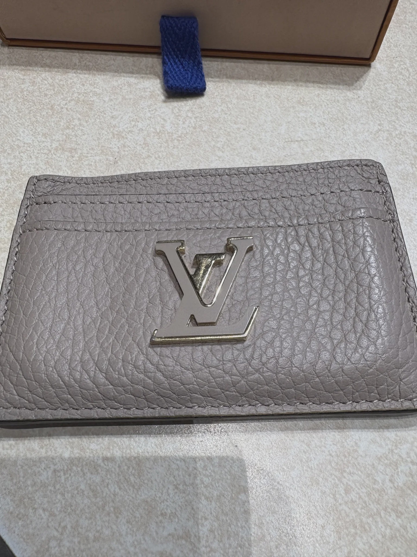Louis Vuitton Beige  Card Holder • Pre-Owned [3630] - photo 2