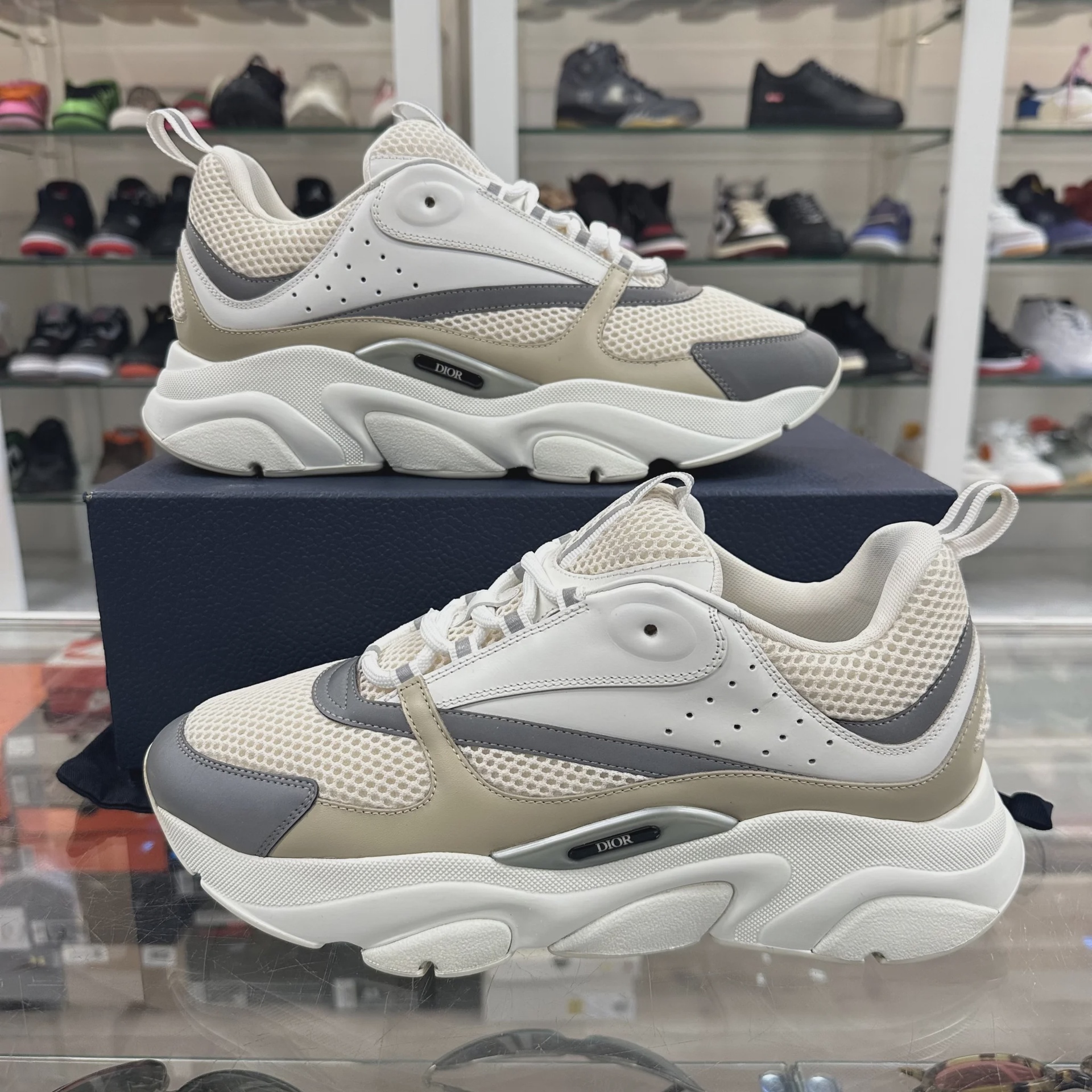 Dior B22 Cream Beige White • Pre-Owned [2573] - photo 1