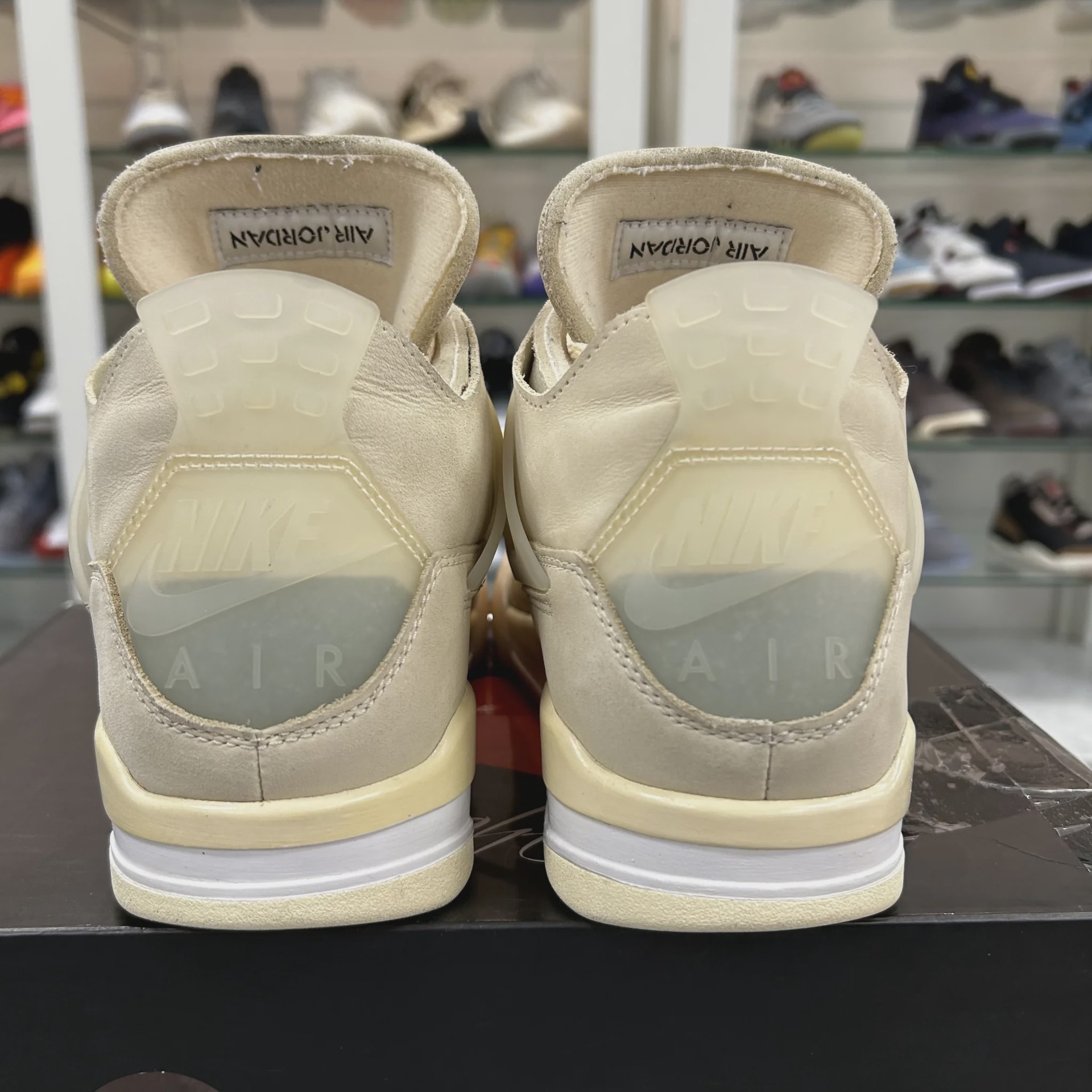 Air Jordan 4 Retro Off-White Sail (Women's) • Pre-Owned [9026] - photo 7