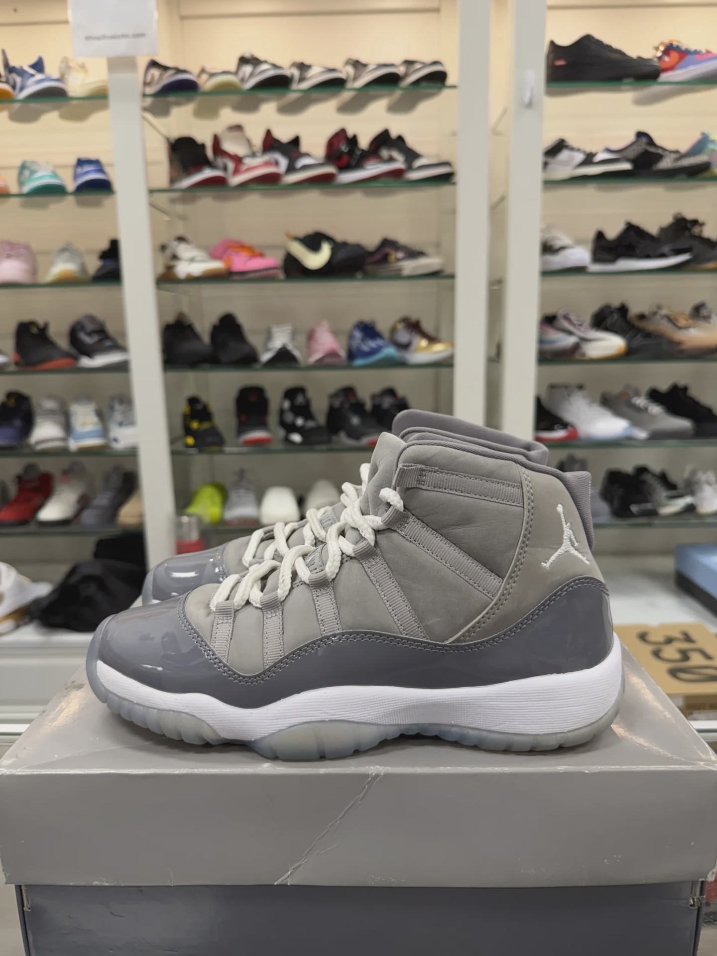 Air Jordan 11 Retro Cool Grey (2021) (Grade School) • Pre-Owned [5548] - photo 2