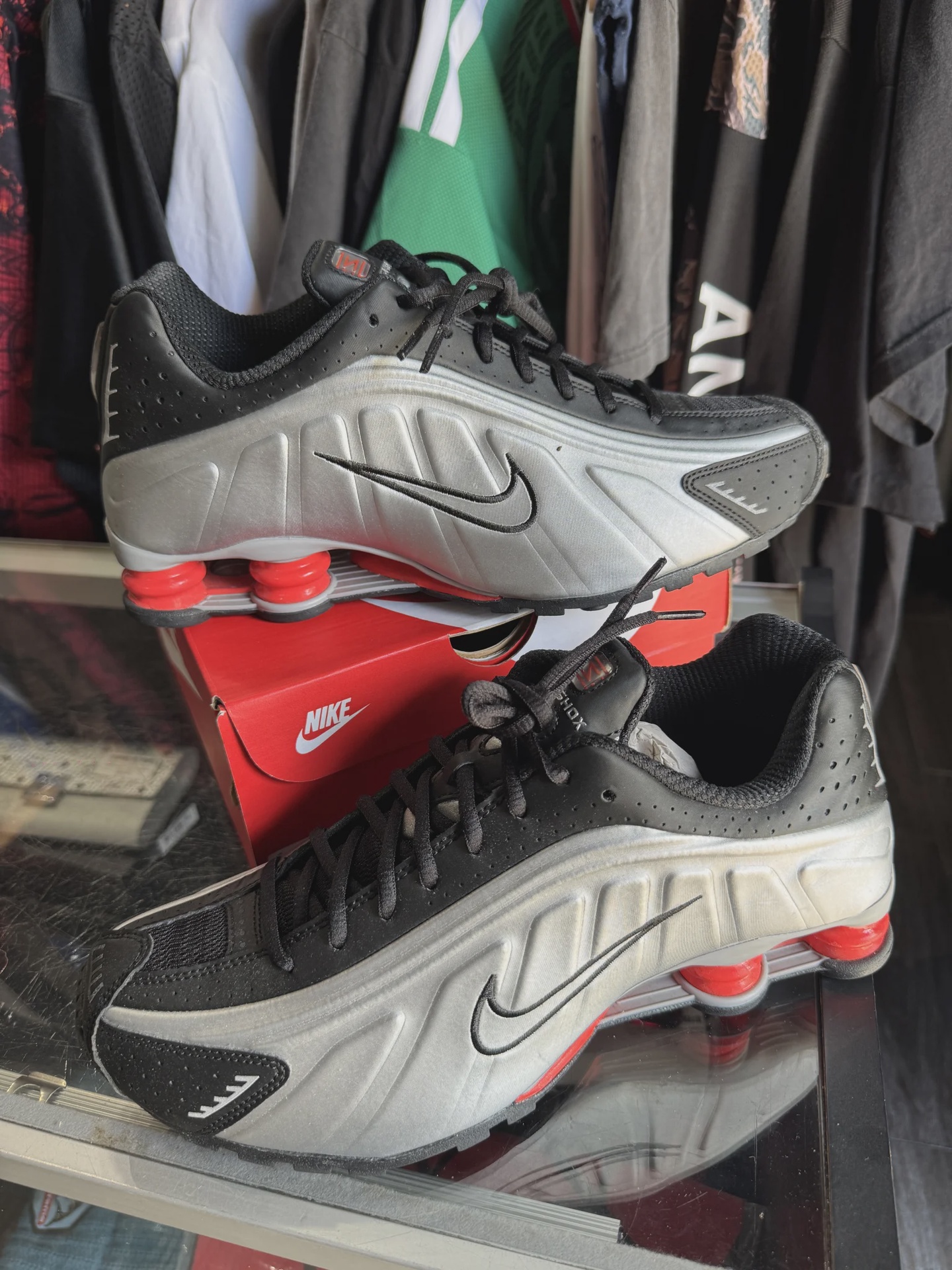 Nike Nike Shox R4 Black Metallic Silver (2025) - Size US M 10.5