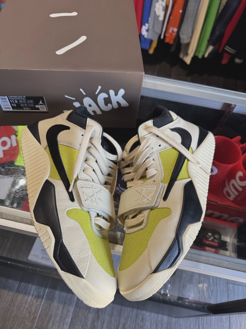 Jordan Jumpman Jack TR Travis Scott Bright Cactus • Pre-Owned [2071]