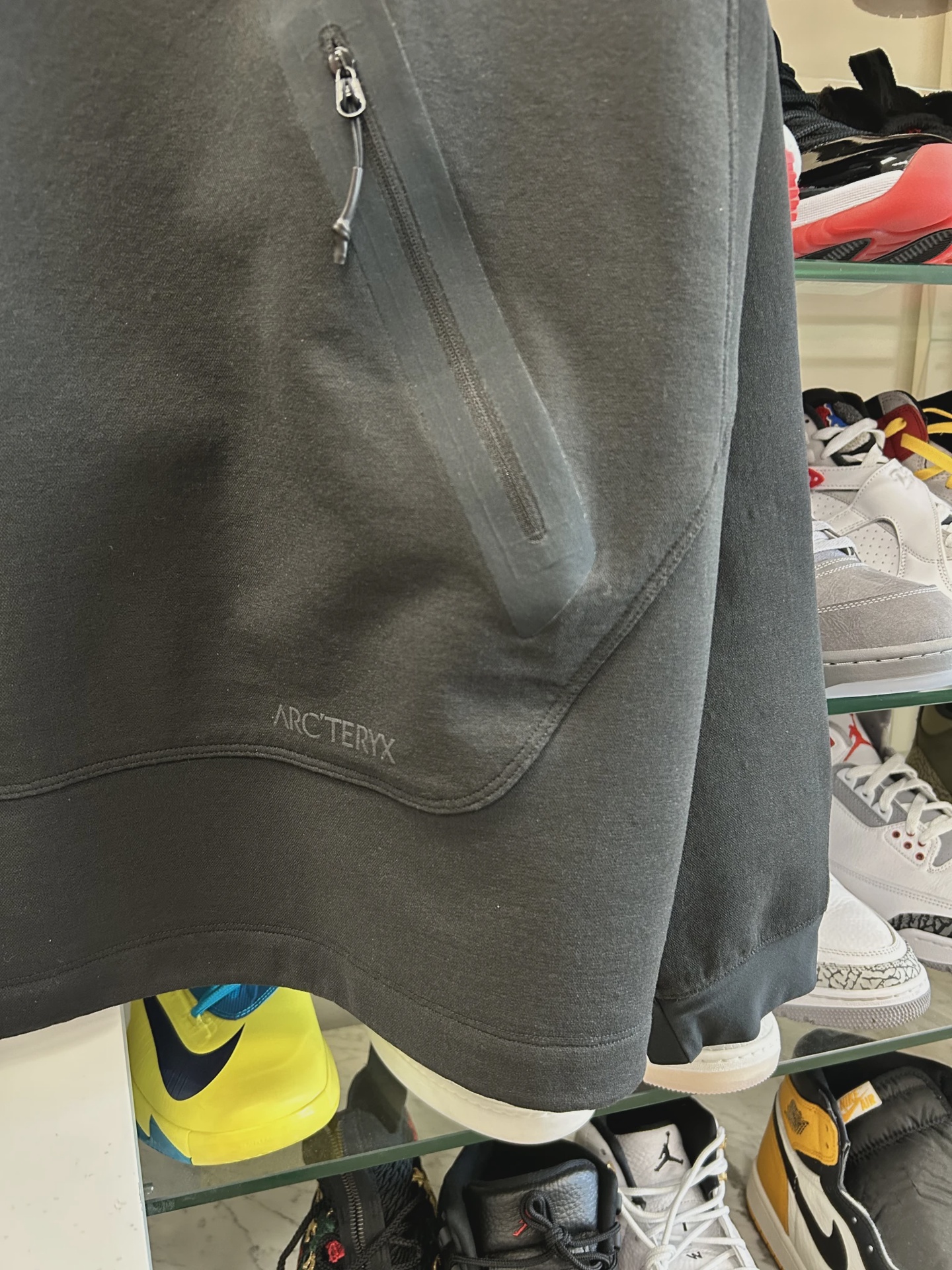Arc'teryx Leston black hoodie • Pre-Owned [7845] 3