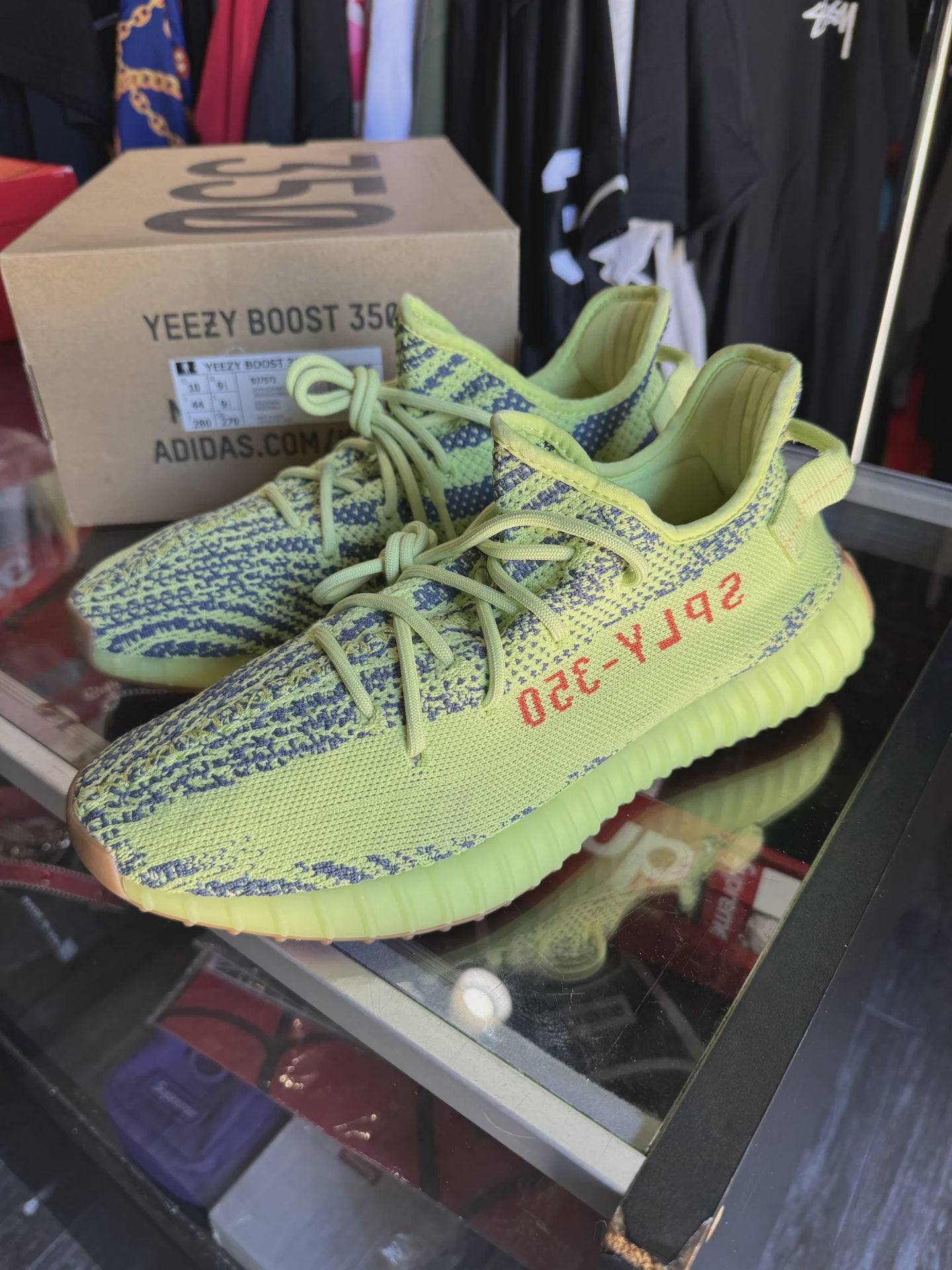 adidas Yeezy Boost 350 V2 Semi Frozen Yellow • Pre-Owned [4799] - photo 3