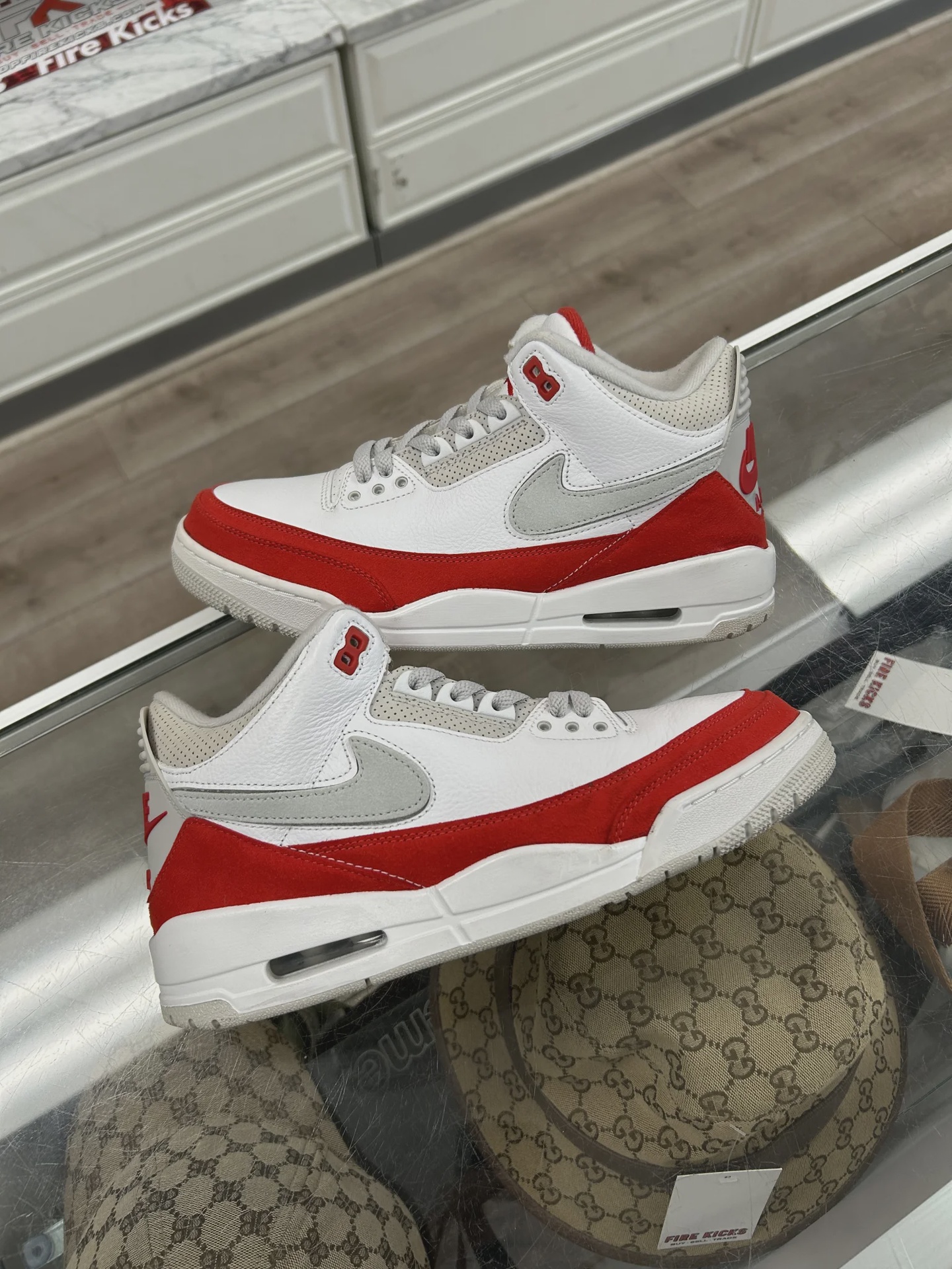 Jordan Air Jordan 3 Retro Tinker White University Red NO BOX - Size US M 9.5