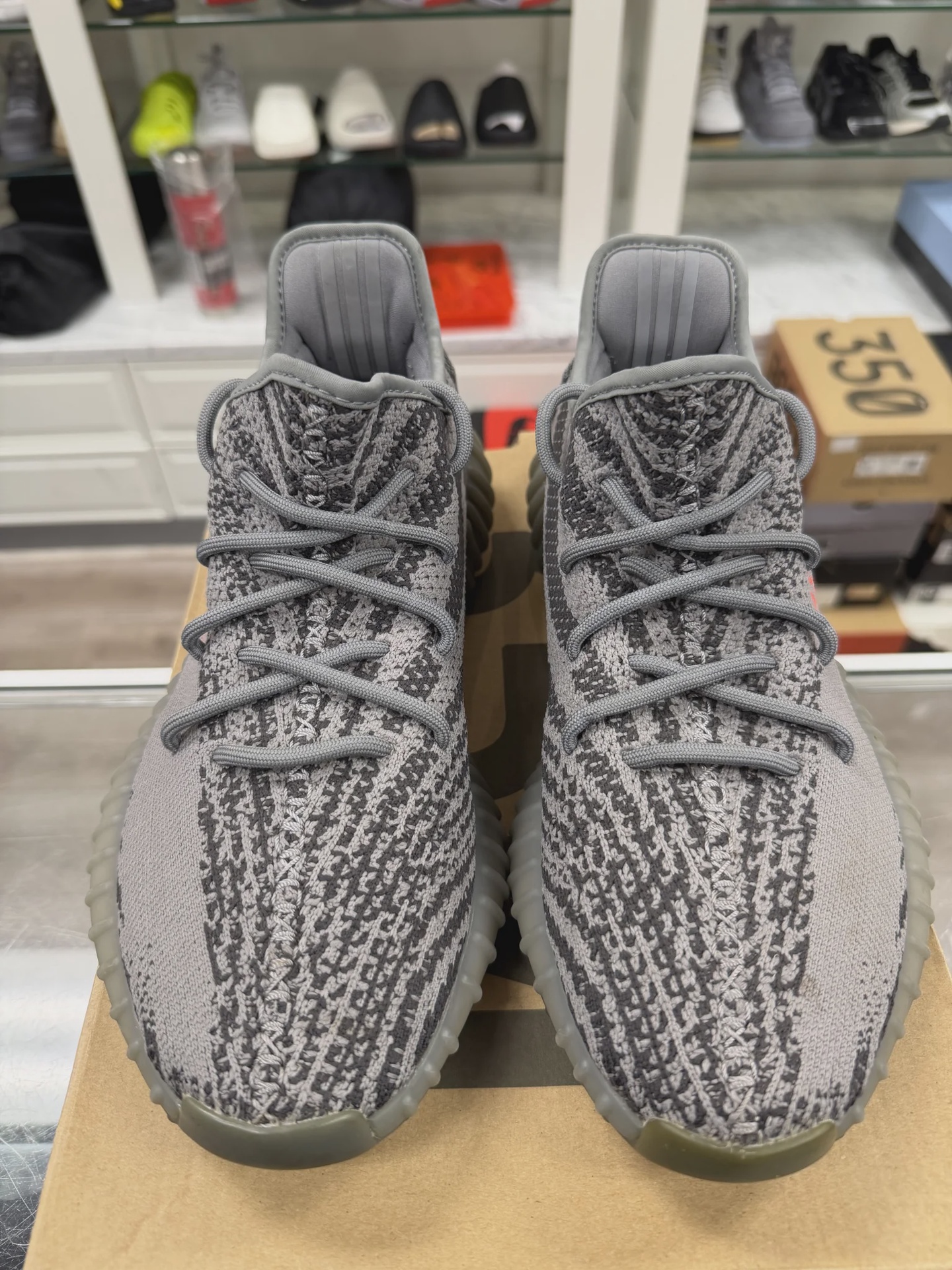 adidas Yeezy Boost 350 V2 Beluga 2.0 • Pre-Owned [1917] - photo 4