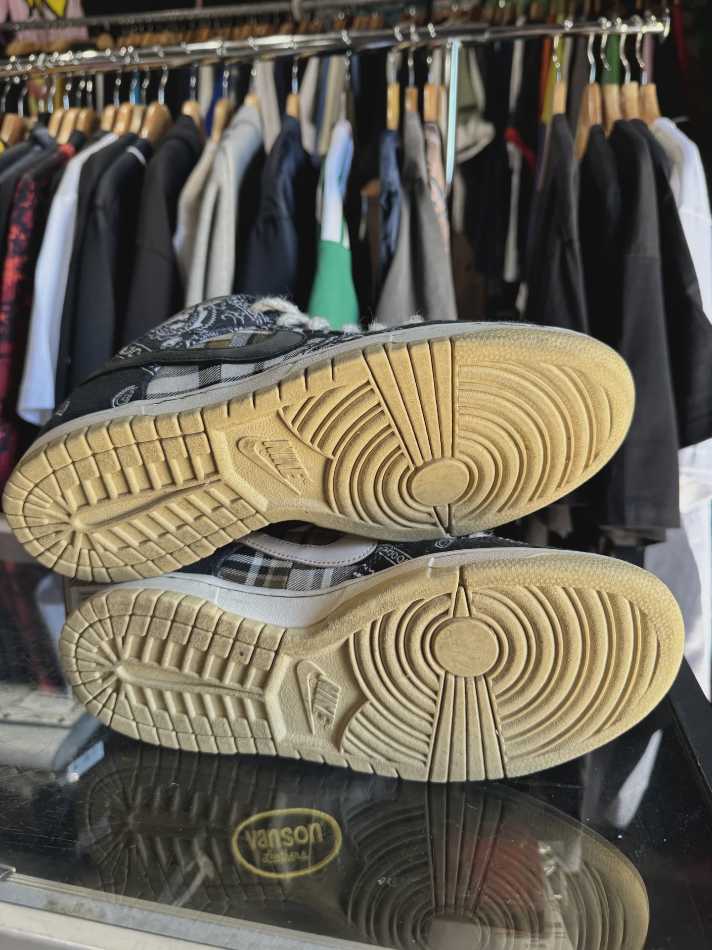 Nike SB Dunk Low Travis Scott (Special Box) • Pre-Owned [5070] - photo 3