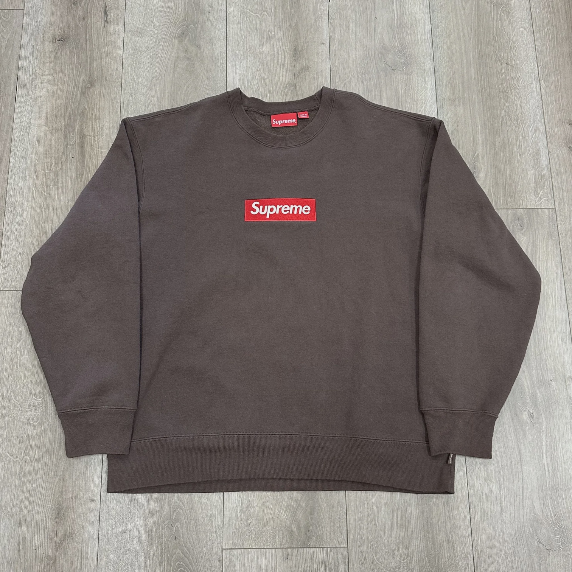 Supreme Box Logo Crewneck (FW22) Brown • Pre-Owned [6149] - photo 1