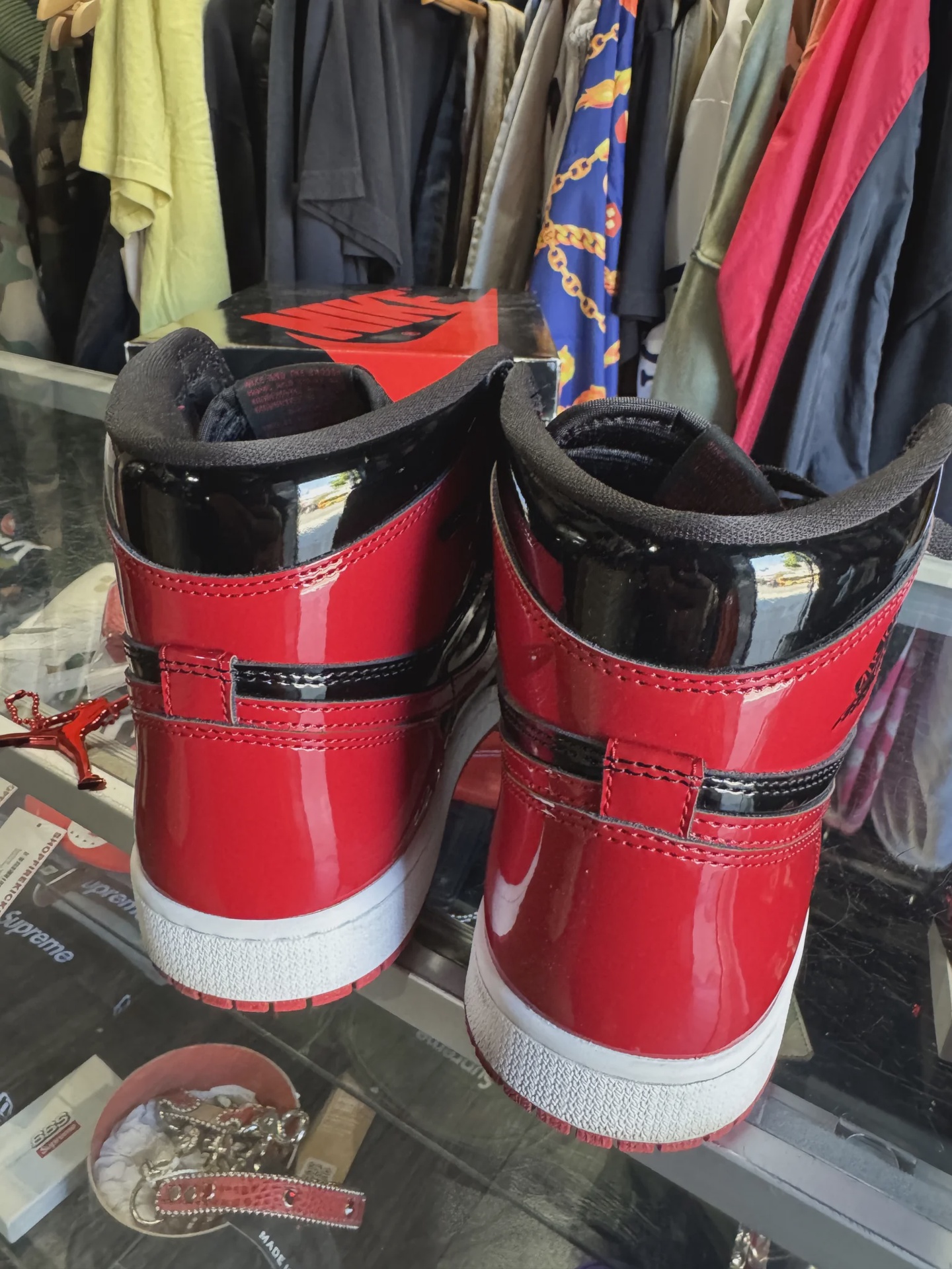 Air Jordan 1 Retro High Original Patent Black Red • Pre-Owned [0379] - photo 2