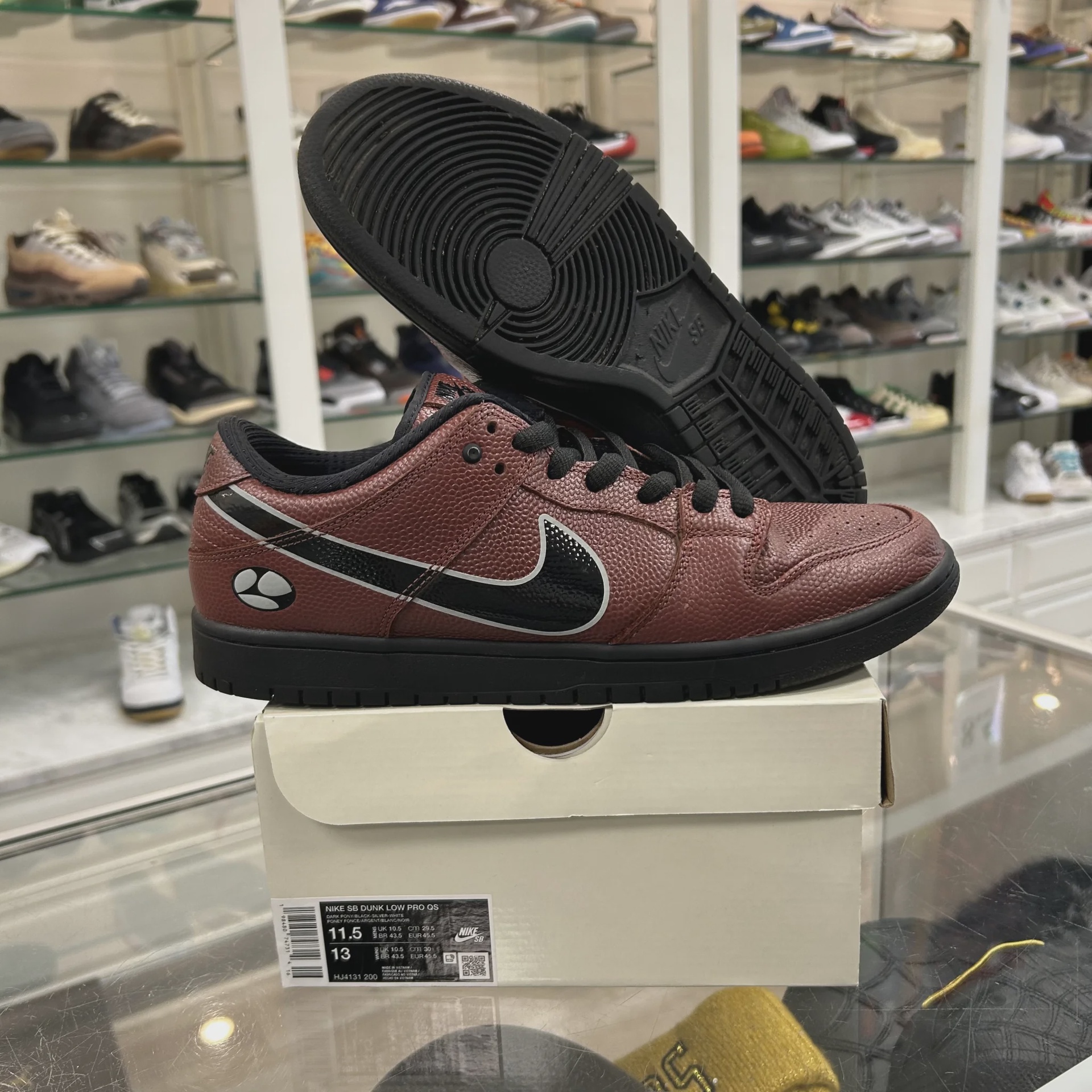Nike Nike SB Dunk Low Limosine Skateboards - Size US M 11.5