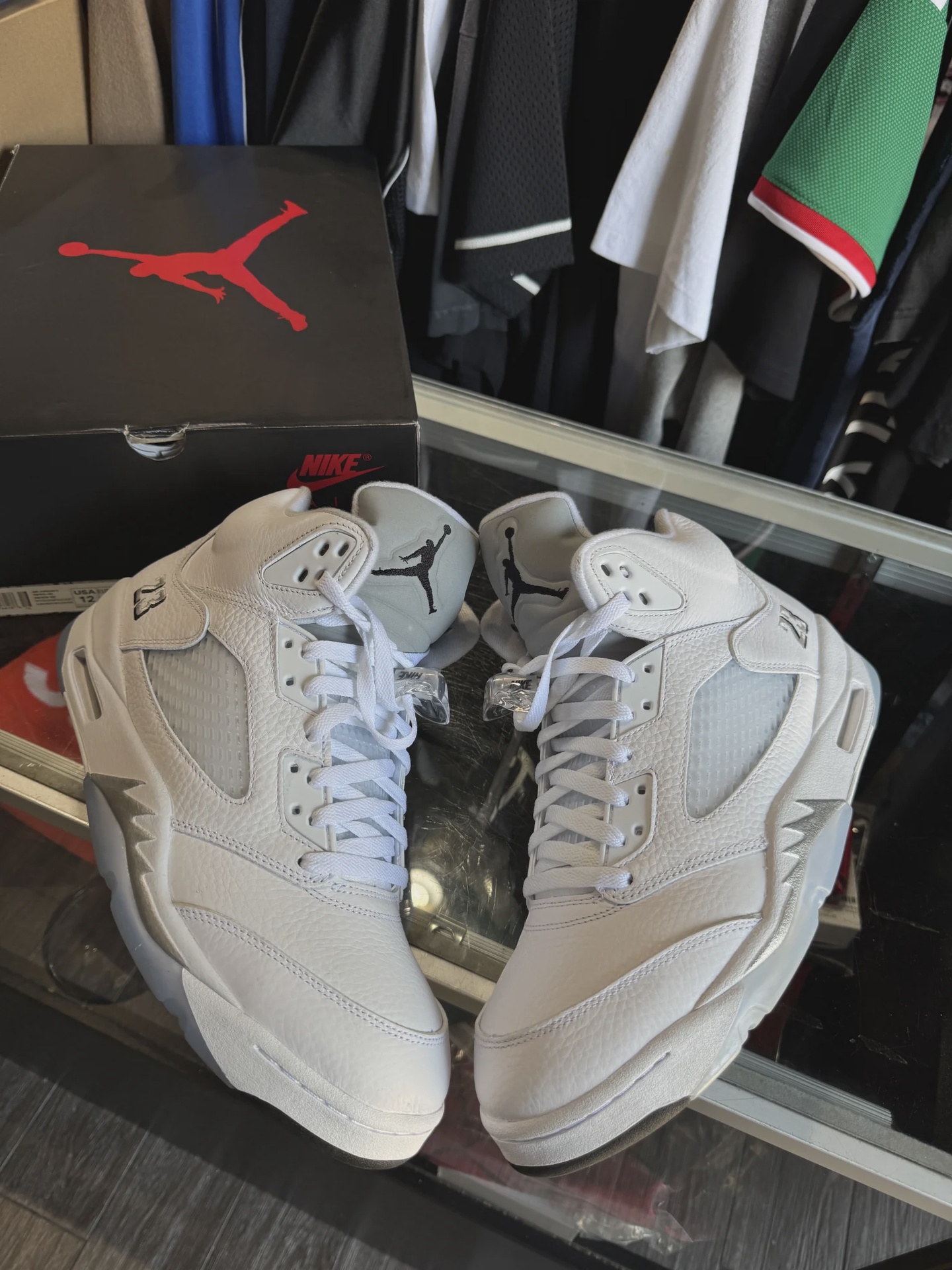 Air Jordan 5 Retro White Metallic (2026) • Pre-Owned [3755] - photo 1