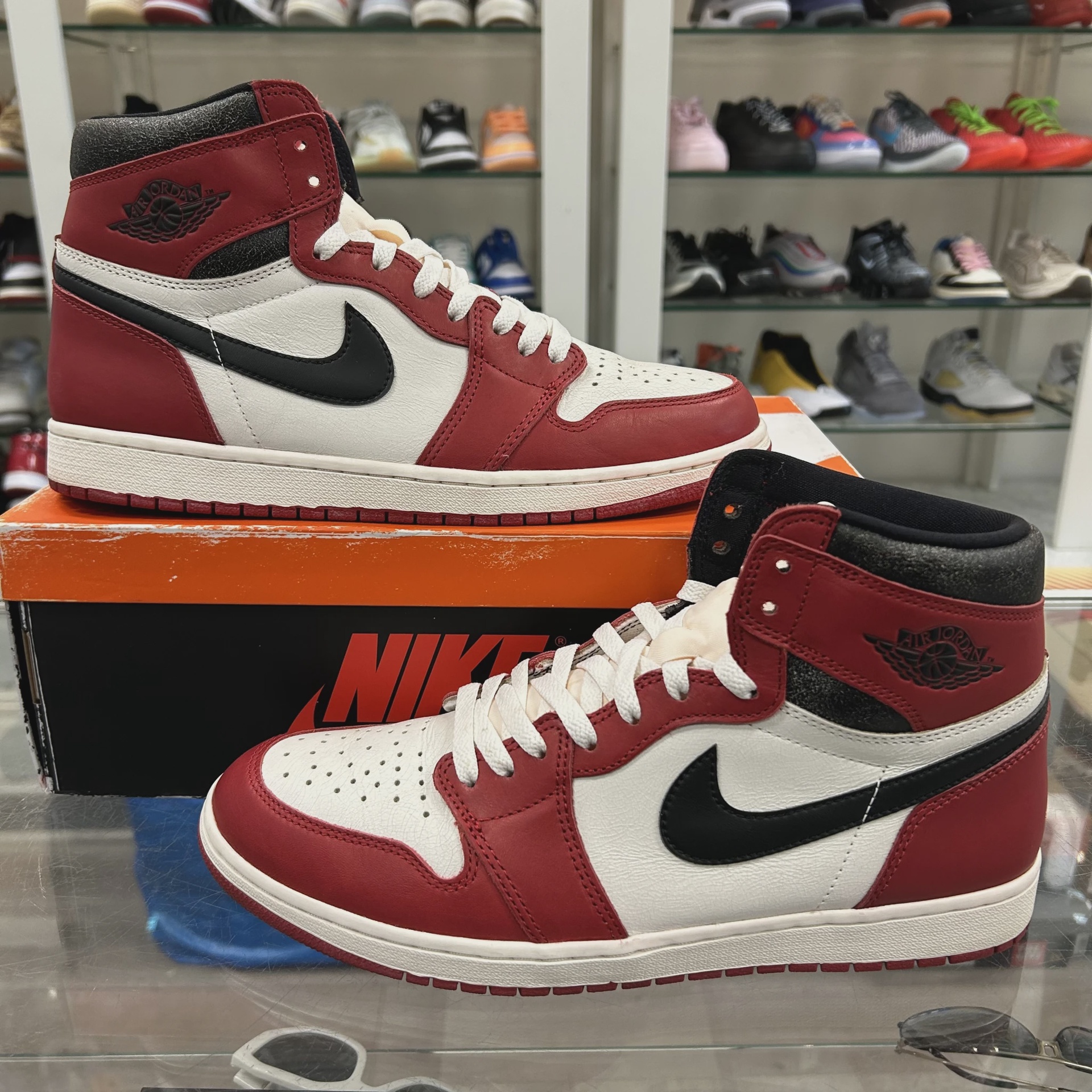Jordan Air Jordan 1 Retro High Original Chicago Lost and Found - Size US M 11.5